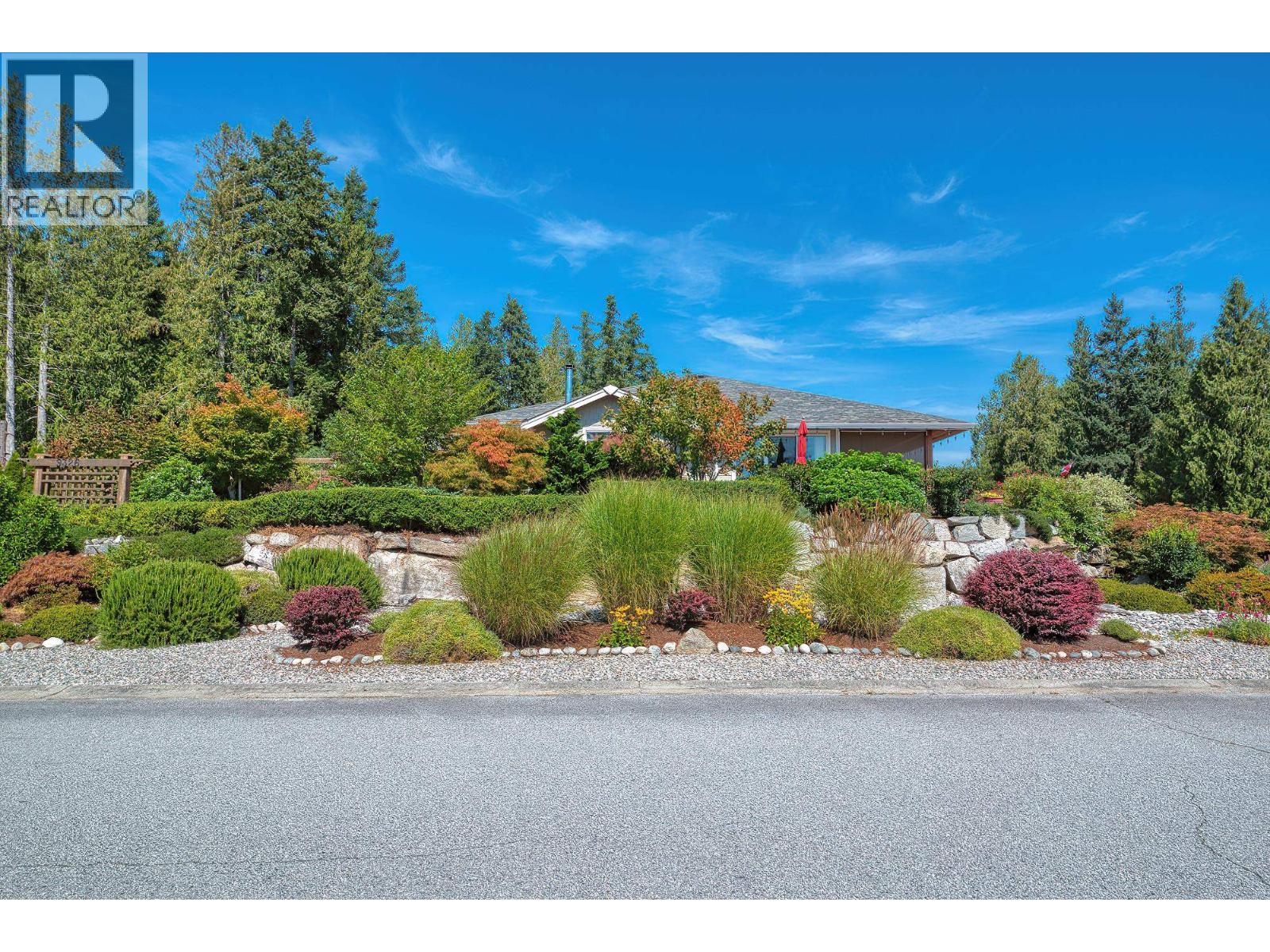 9326 Jorgensen Place, Halfmoon Bay, British Columbia  V7Z 1B4 - Photo 35 - R3158056