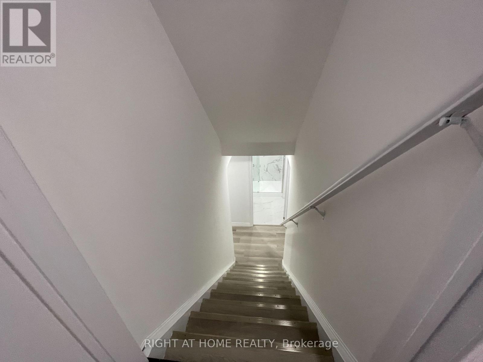 #lower - 58 Meadowcrest Lane, Brampton, Ontario  L7A 0V7 - Photo 2 - W13226092
