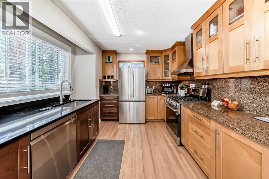 5007 Vallance Crescent Nw, Calgary, Alberta  T3A 0T7 - Photo 3 - A2310387