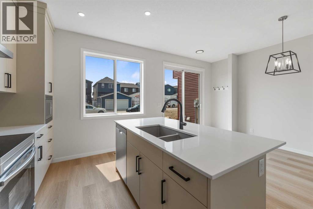 247 Lucas Gate Nw, Calgary, Alberta  T3P 2S5 - Photo 10 - A2333074