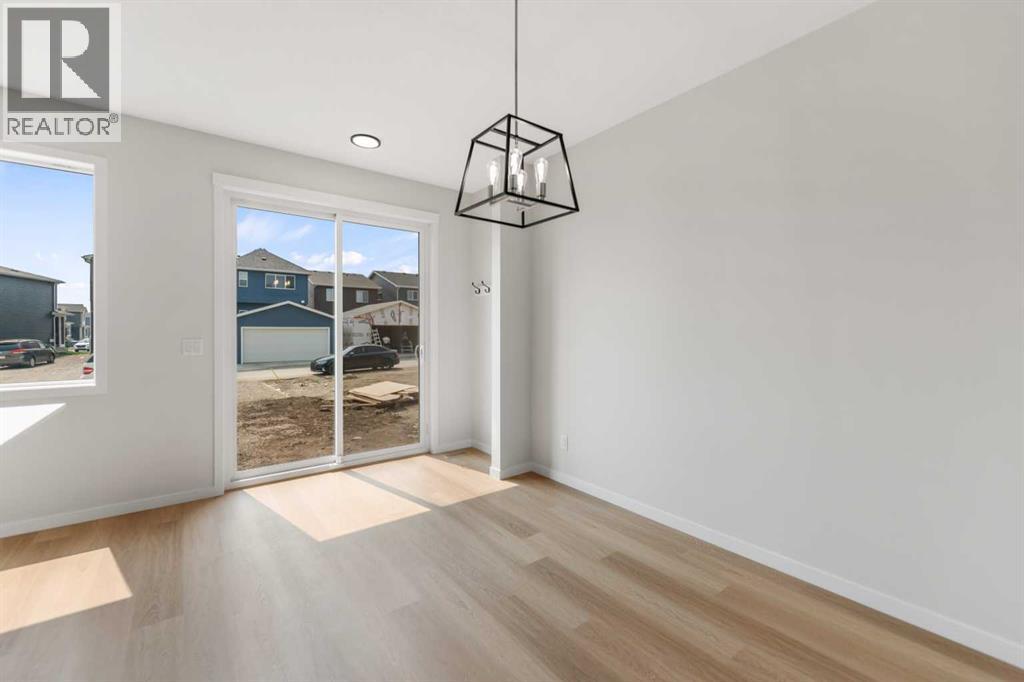 247 Lucas Gate Nw, Calgary, Alberta  T3P 2S5 - Photo 11 - A2333074