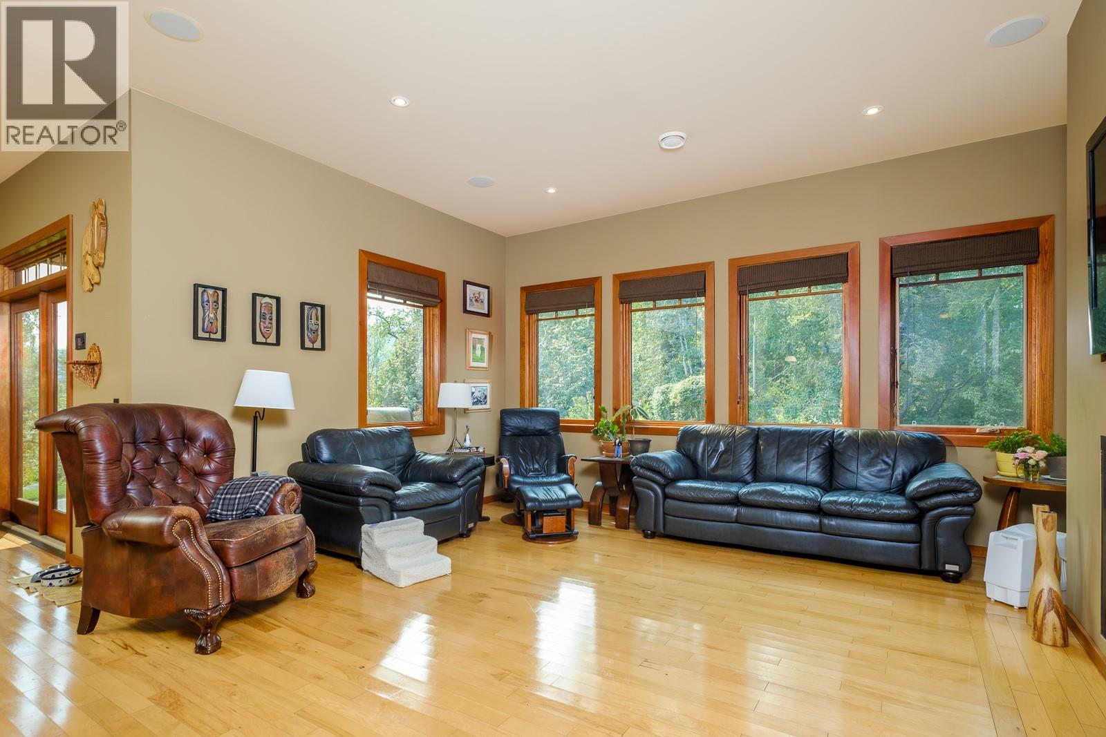 903 Redstone Drive, Rossland, British Columbia  V0G 1Y0 - Photo 16 - 10398064