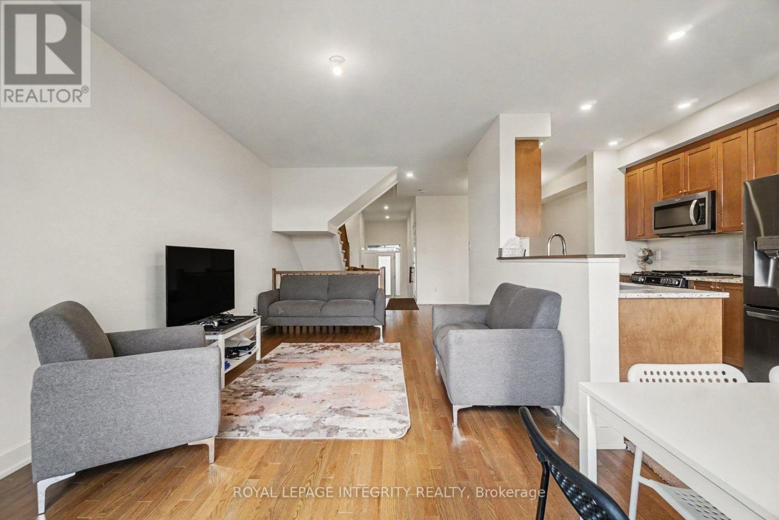 226 Monticello Avenue, Ottawa, Ontario  K2S 2R7 - Photo 5 - X13704308