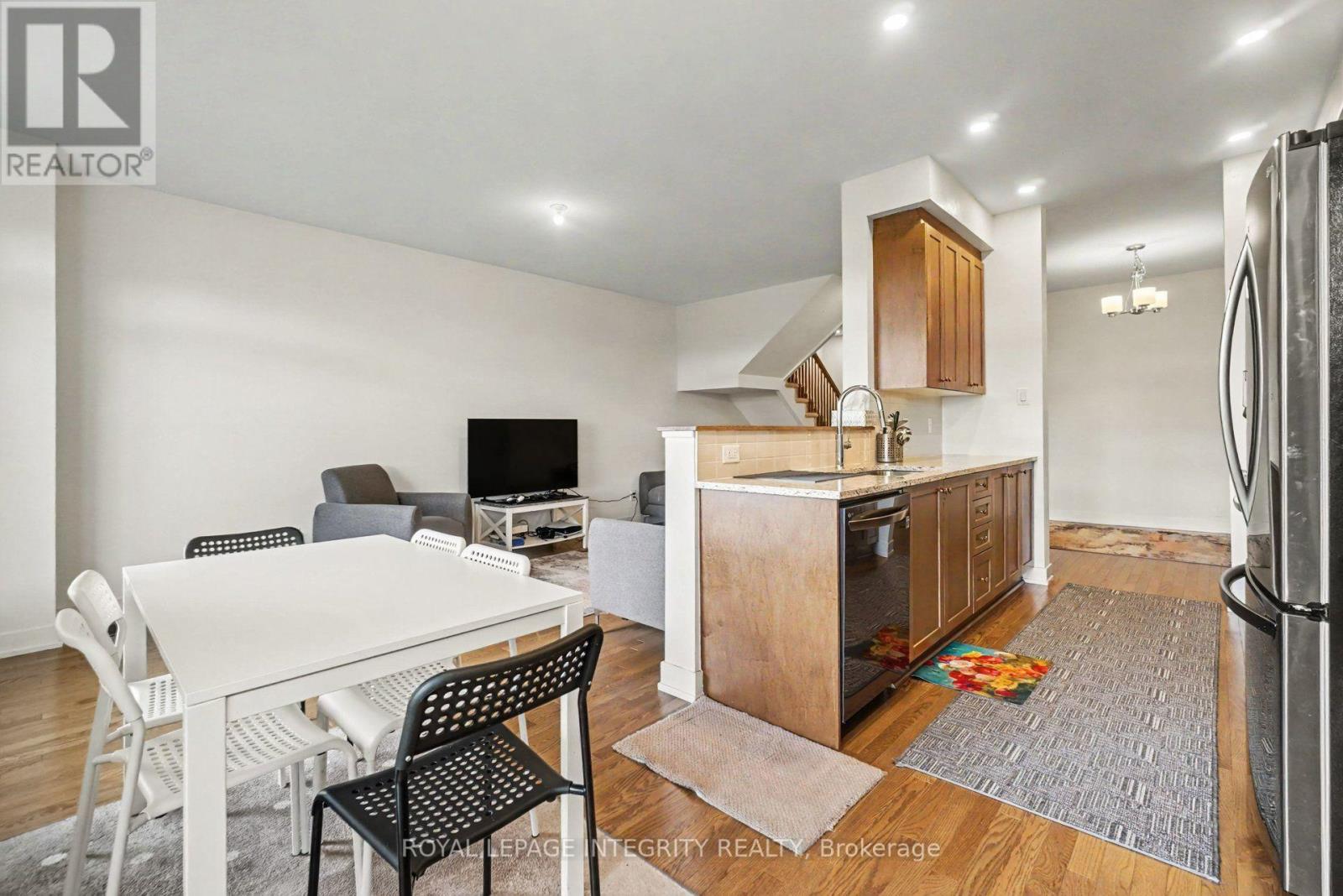 226 Monticello Avenue, Ottawa, Ontario  K2S 2R7 - Photo 9 - X13704308