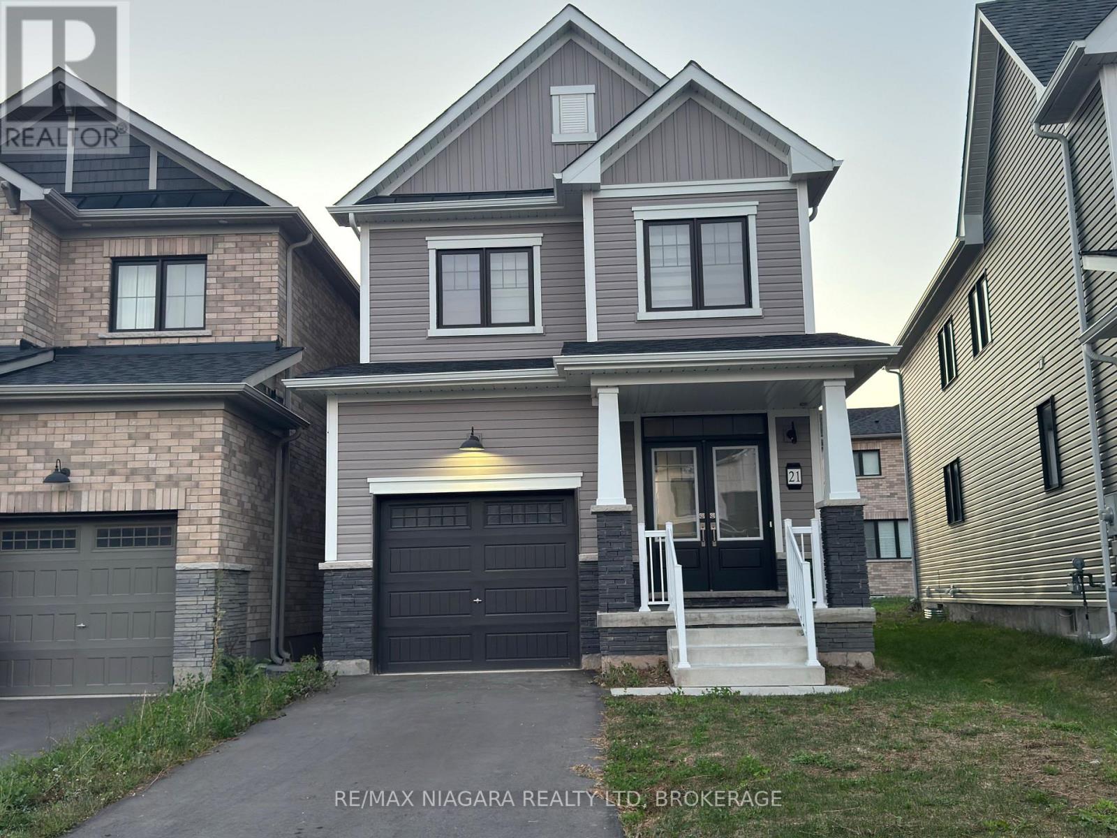 UPPER - 21 KEELSON STREET, Welland, Ontario