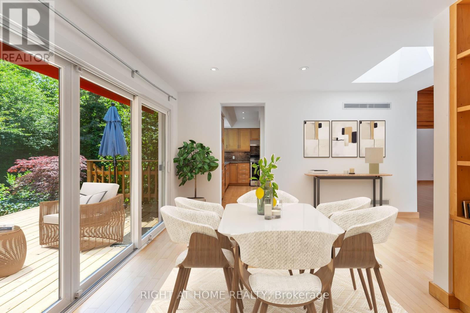 49 Tottenham Road, Toronto, Ontario  M3C 2J5 - Photo 14 - C13704312