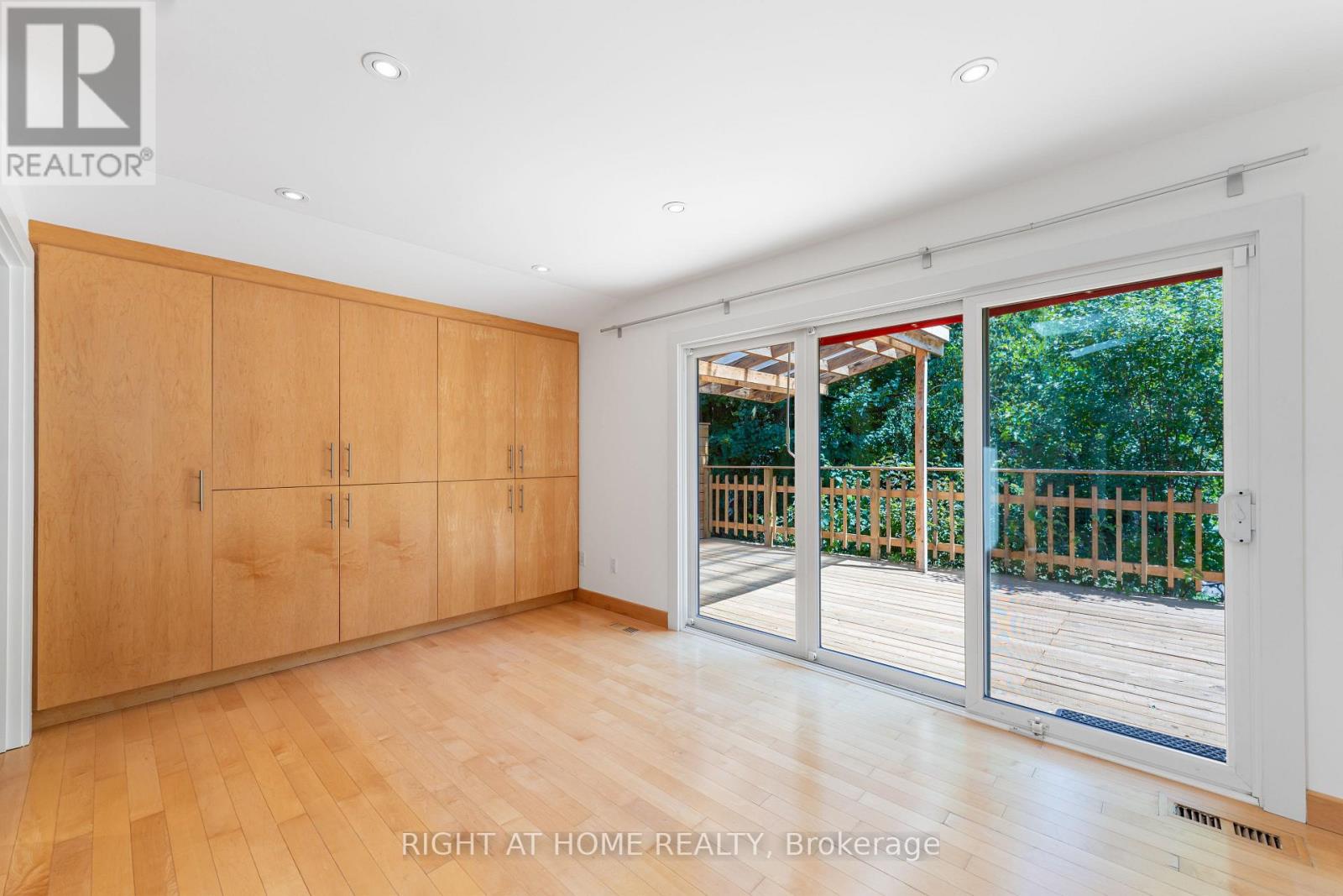 49 Tottenham Road, Toronto, Ontario  M3C 2J5 - Photo 15 - C13704312