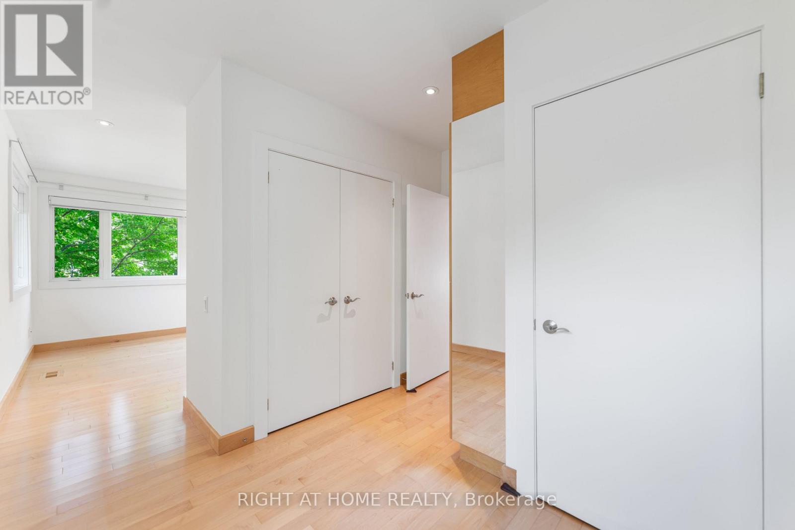 49 Tottenham Road, Toronto, Ontario  M3C 2J5 - Photo 21 - C13704312