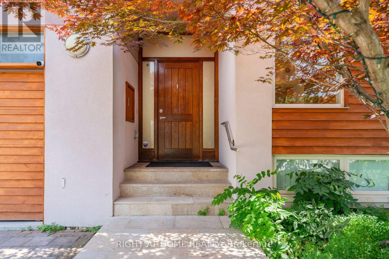 49 Tottenham Road, Toronto, Ontario  M3C 2J5 - Photo 3 - C13704312