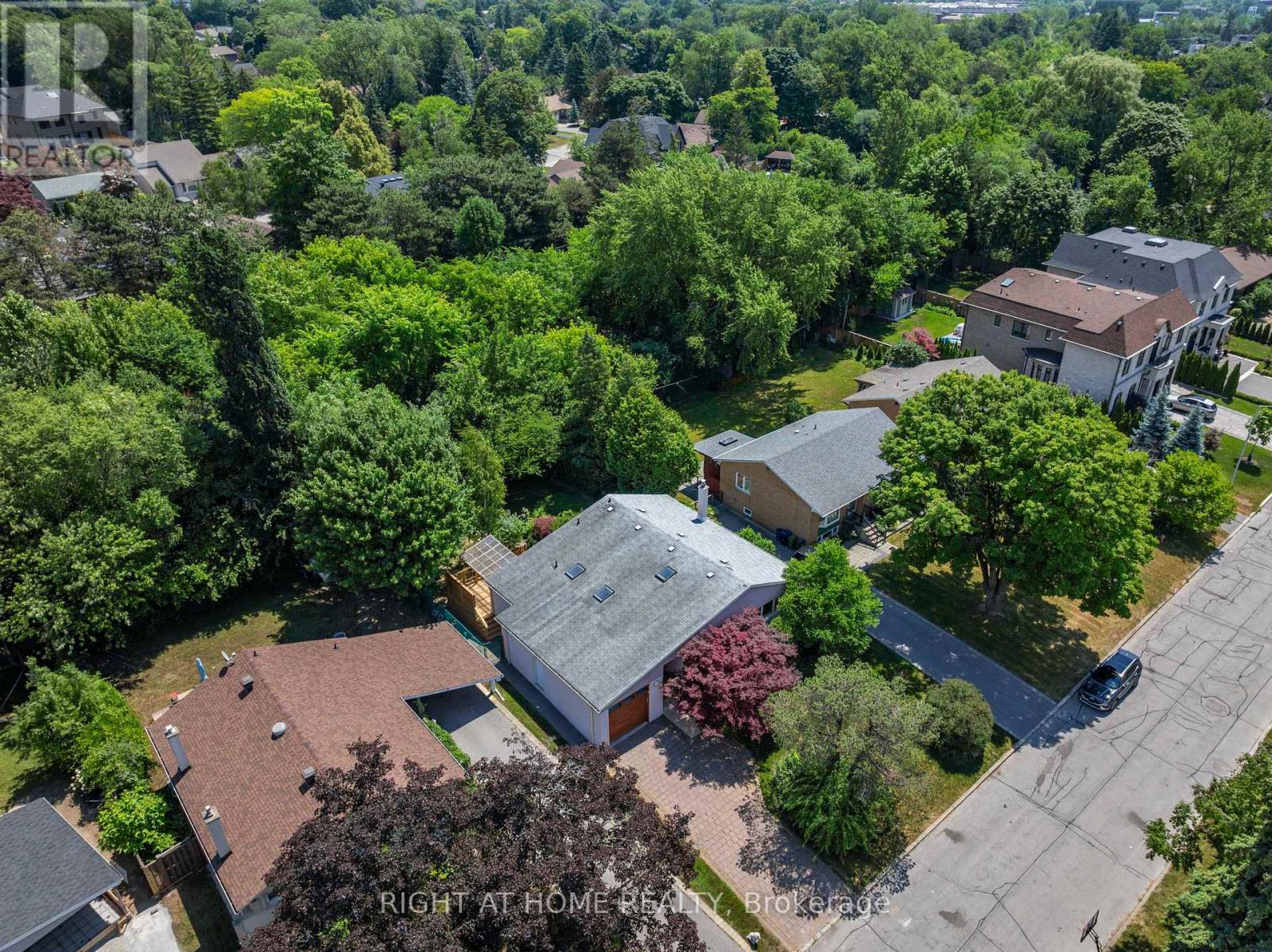 49 Tottenham Road, Toronto, Ontario  M3C 2J5 - Photo 44 - C13704312