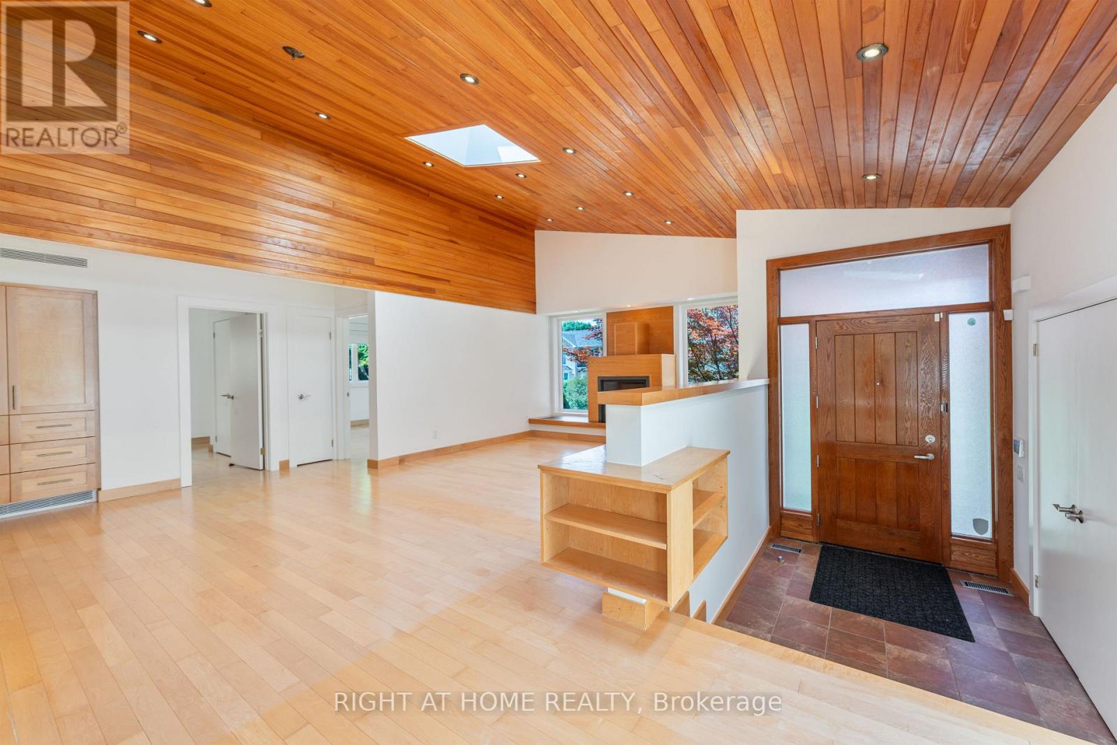 49 Tottenham Road, Toronto, Ontario  M3C 2J5 - Photo 5 - C13704312