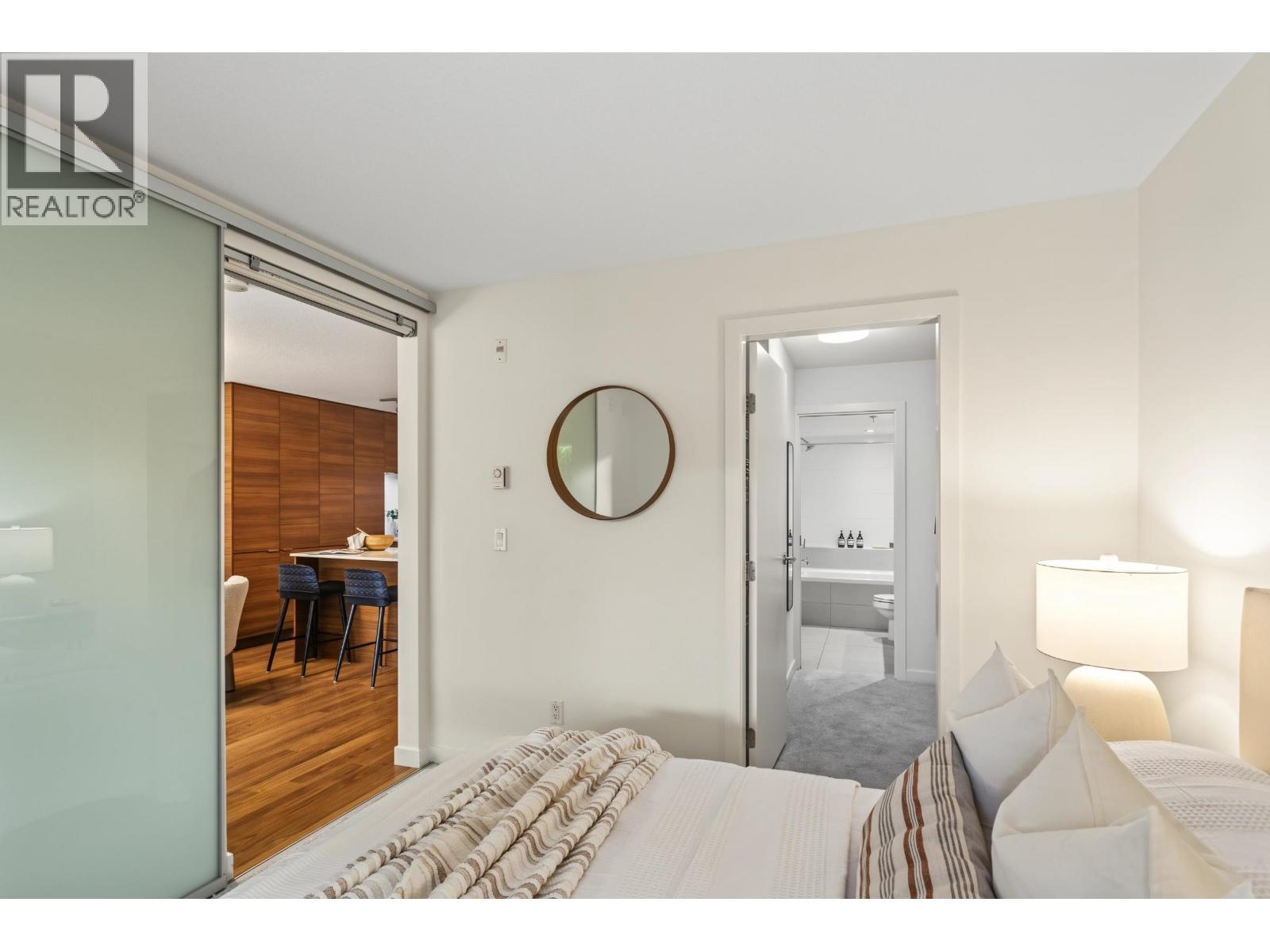 210 1677 Lloyd Avenue, North Vancouver, British Columbia  V7P 0B1 - Photo 17 - R3157266