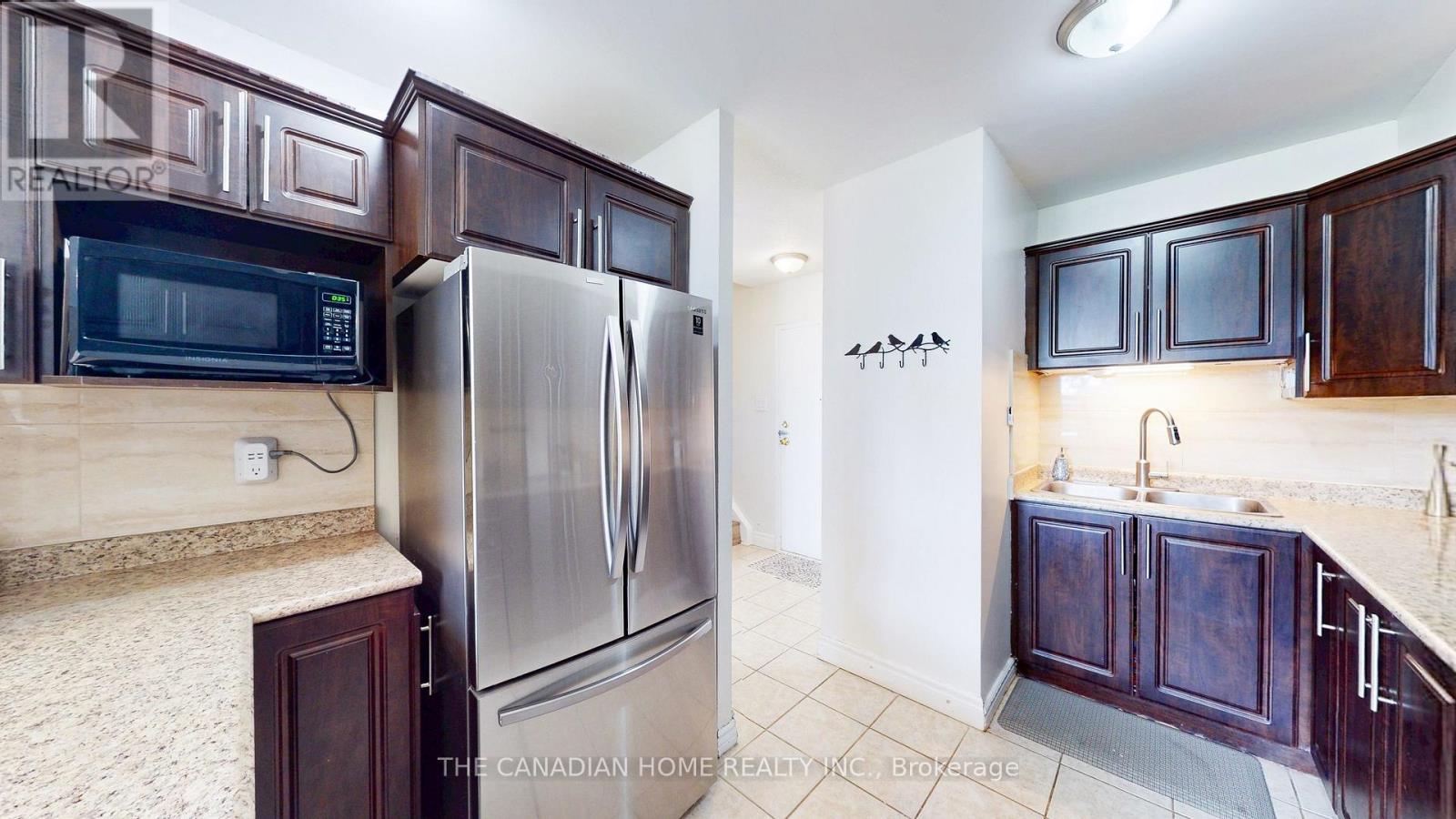 115 - 1055 A Forestwood Drive, Mississauga, Ontario  L5C 2T8 - Photo 11 - W13704302