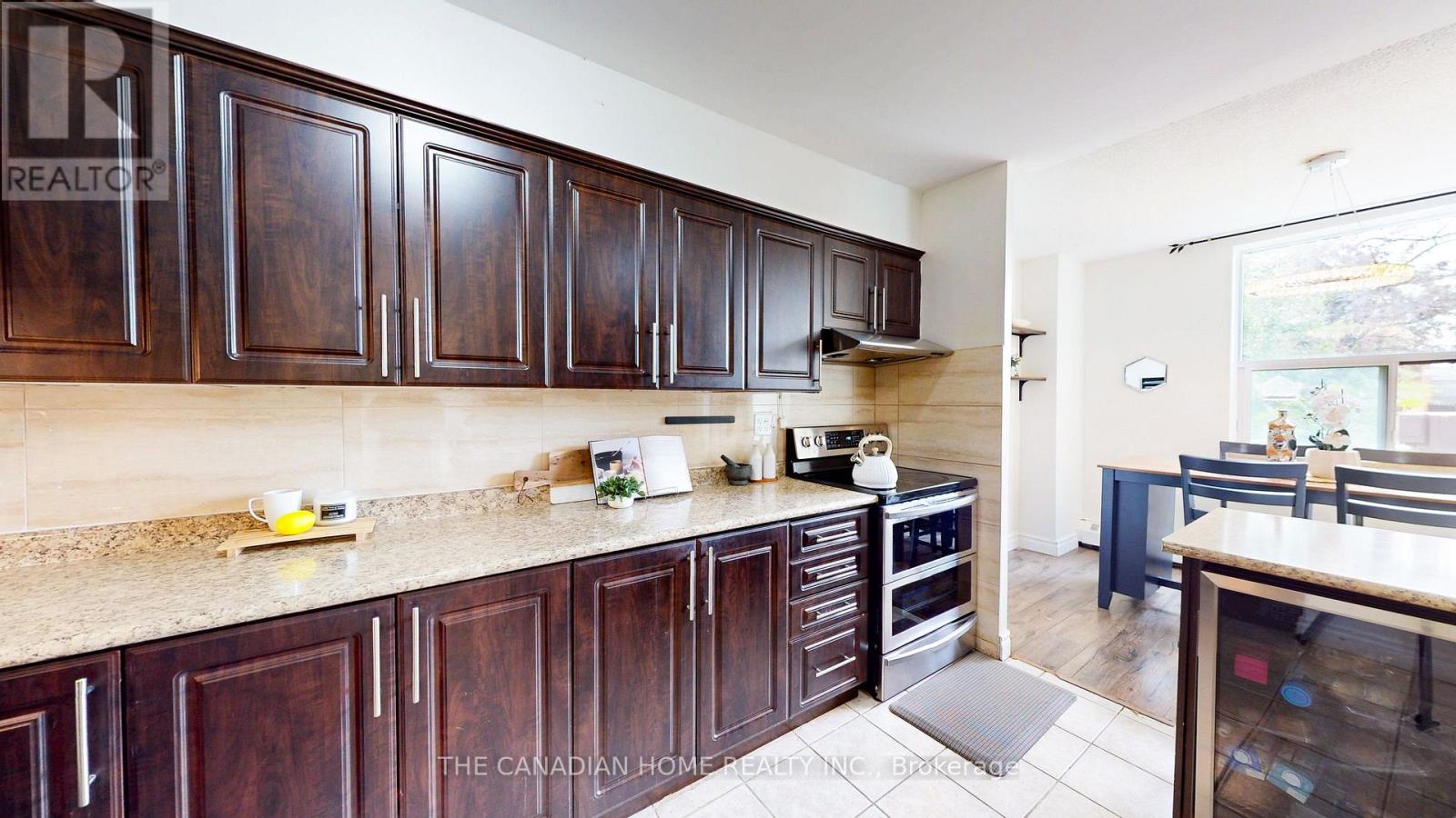 115 - 1055 A Forestwood Drive, Mississauga, Ontario  L5C 2T8 - Photo 12 - W13704302