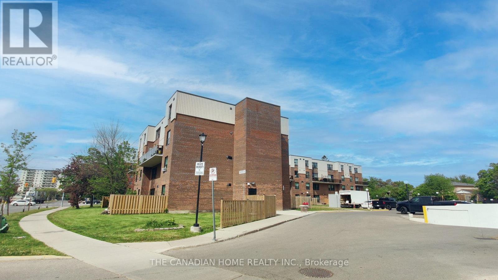 115 - 1055 A Forestwood Drive, Mississauga, Ontario  L5C 2T8 - Photo 39 - W13704302