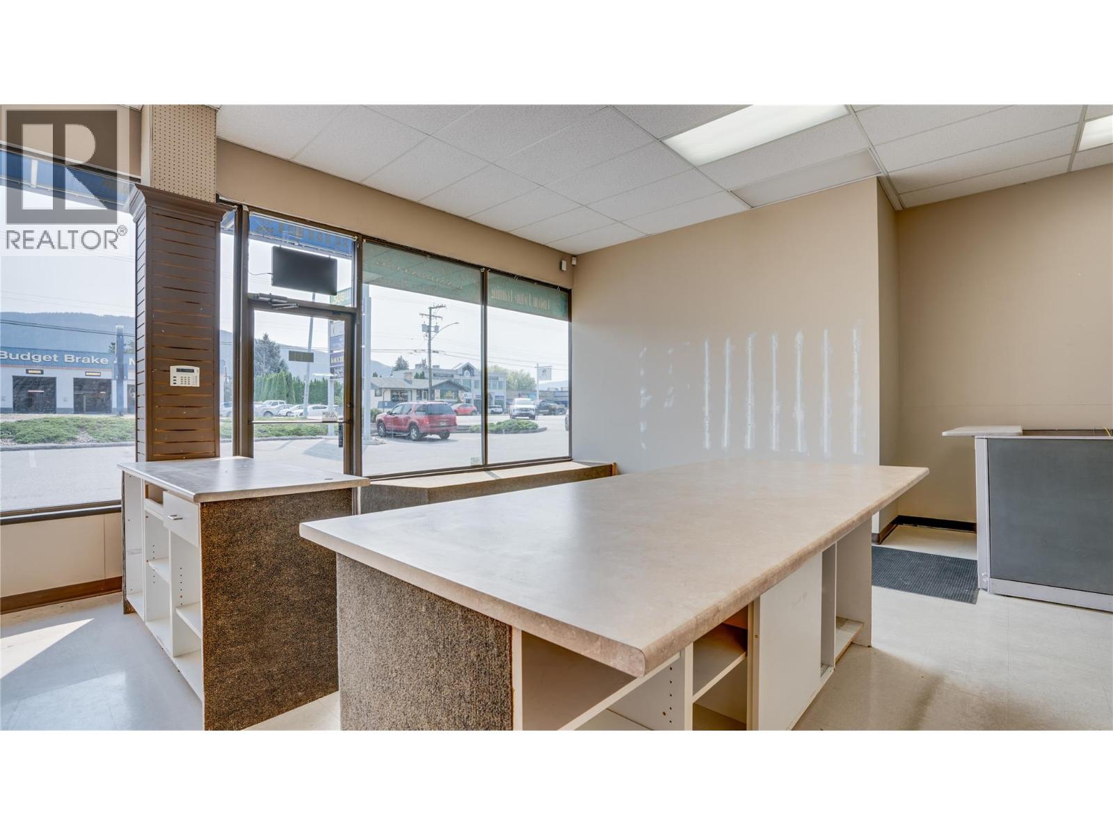 4402 27 Street, Vernon, British Columbia  V1T 4Y4 - Photo 4 - 10396665