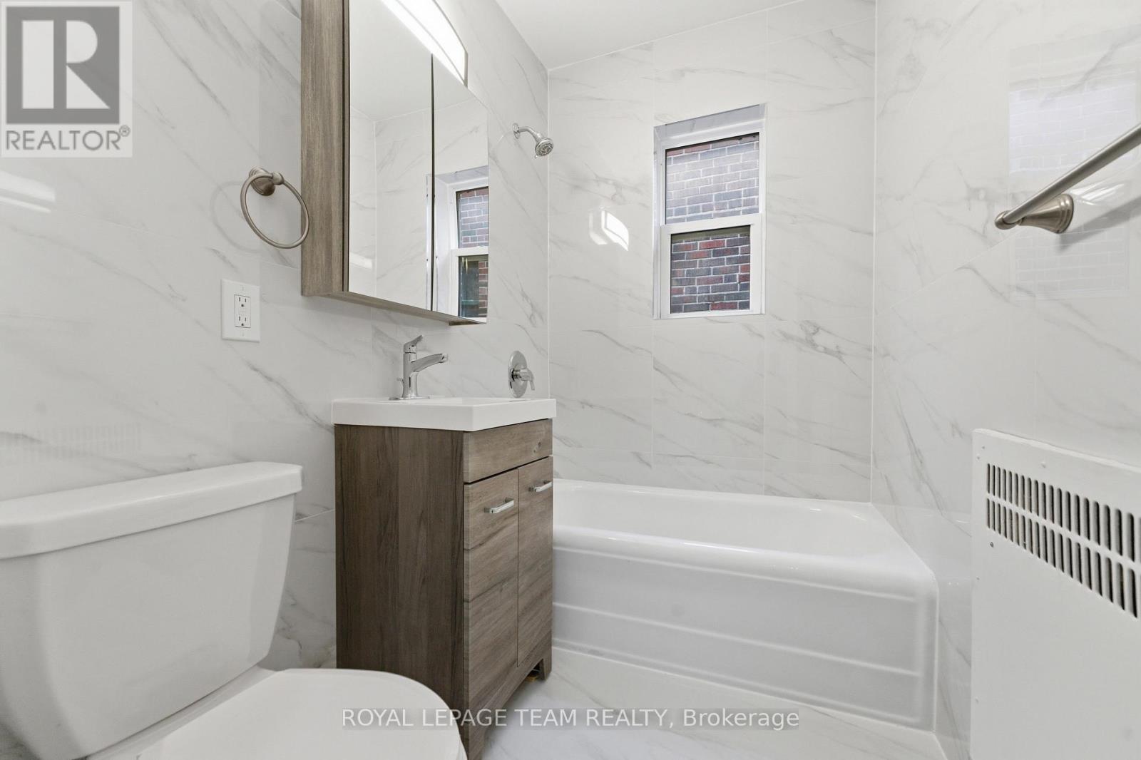 30 - 235 Cooper Street, Ottawa, Ontario  K2P 1L7 - Photo 12 - X13704350