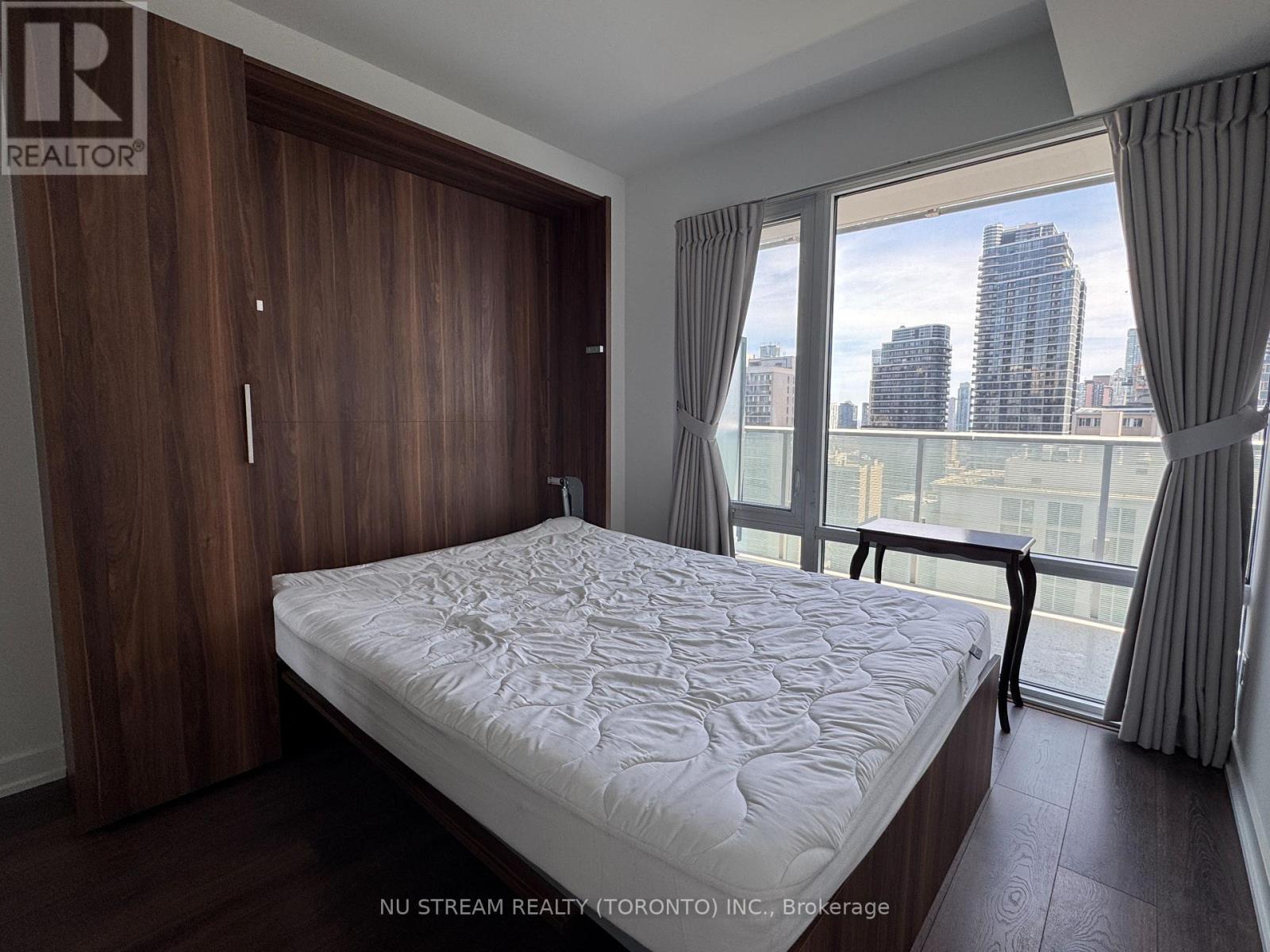 1710 - 501 Yonge Street, Toronto, Ontario  M4Y 0G8 - Photo 11 - C13704338