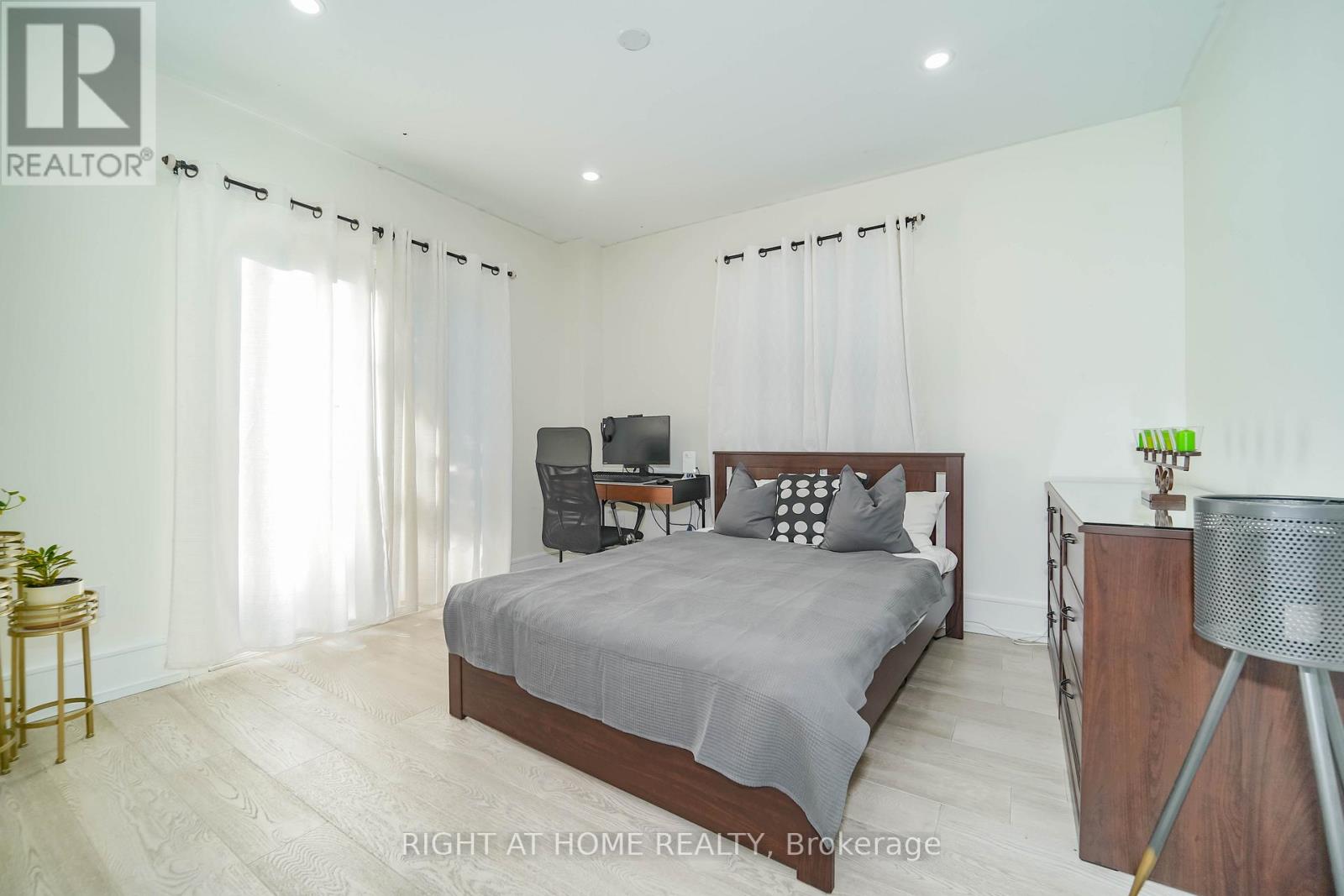 174 Aylesworth Avenue, Toronto (Birchcliffe-Cliffside), Ontario  M1N 2J6 - Photo 19 - E13704342