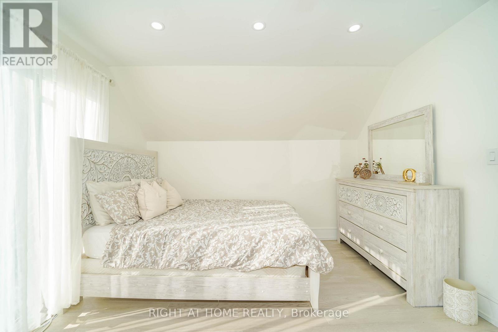 174 Aylesworth Avenue, Toronto (Birchcliffe-Cliffside), Ontario  M1N 2J6 - Photo 25 - E13704342