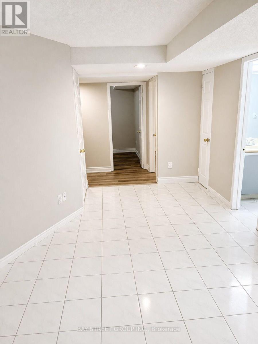 Bsmt - 21 Larratt Lane, Richmond Hill (Westbrook), Ontario  L4C 9J1 - Photo 5 - N13704352