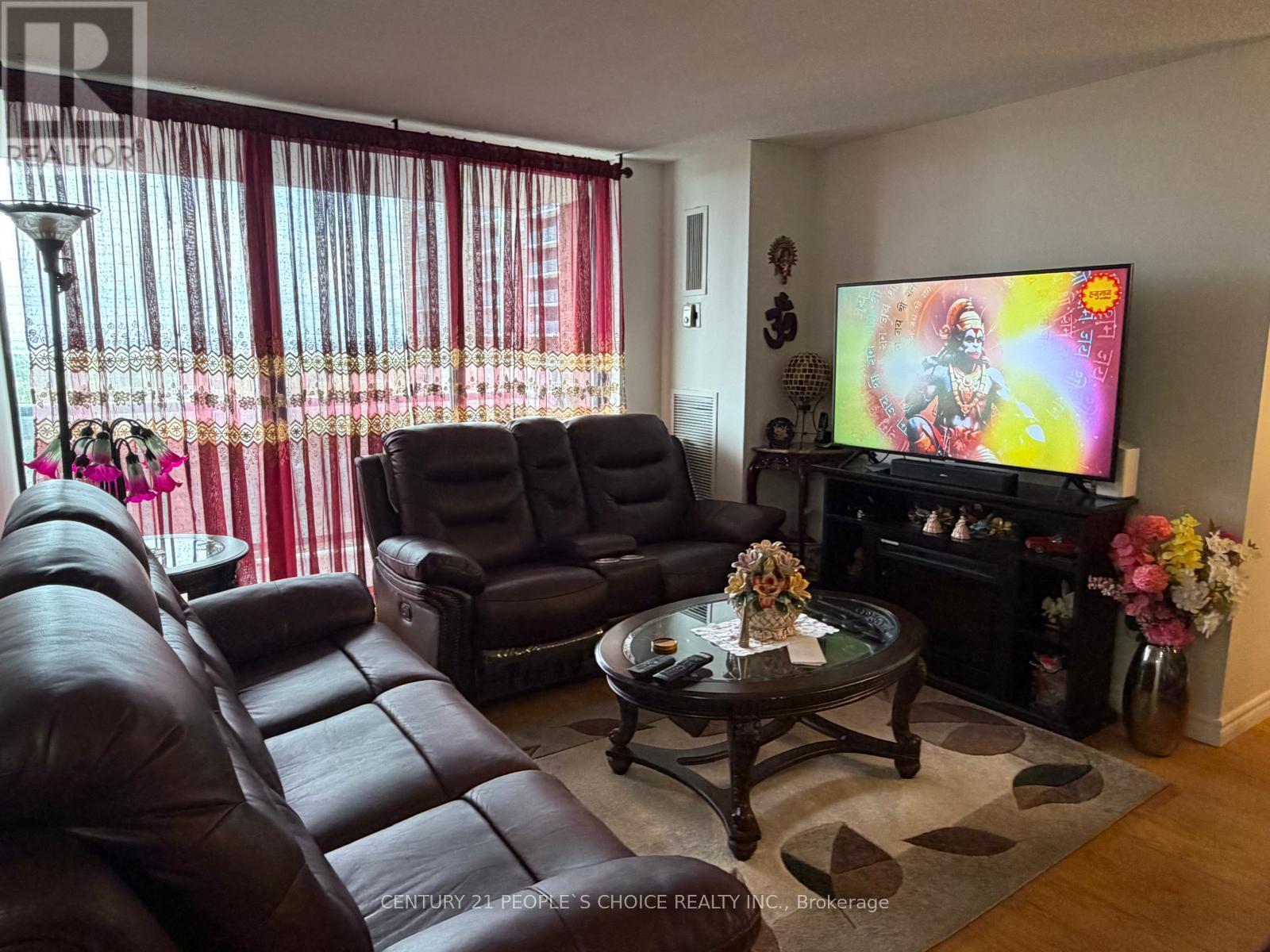 1205 - 17 Knightsbridge Road, Brampton, Ontario  L6T 3X9 - Photo 3 - W13703892