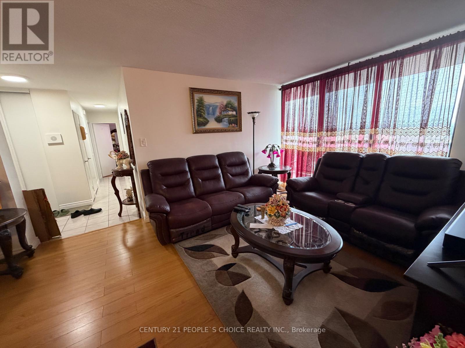 1205 - 17 Knightsbridge Road, Brampton, Ontario  L6T 3X9 - Photo 4 - W13703892