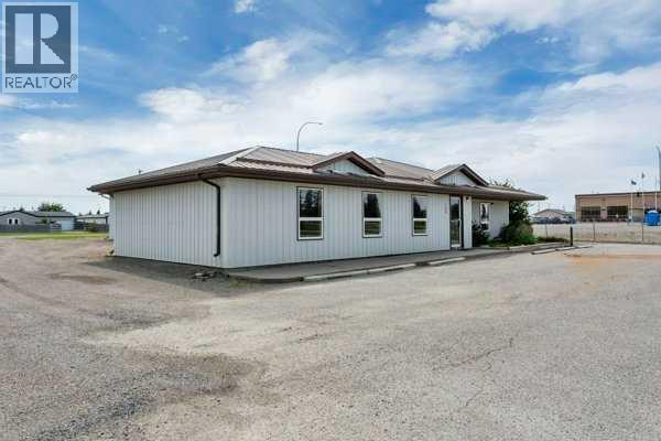 709 Main Avenue W, Sundre, Alberta T0M 1X0 - Photo 36 - A2337583