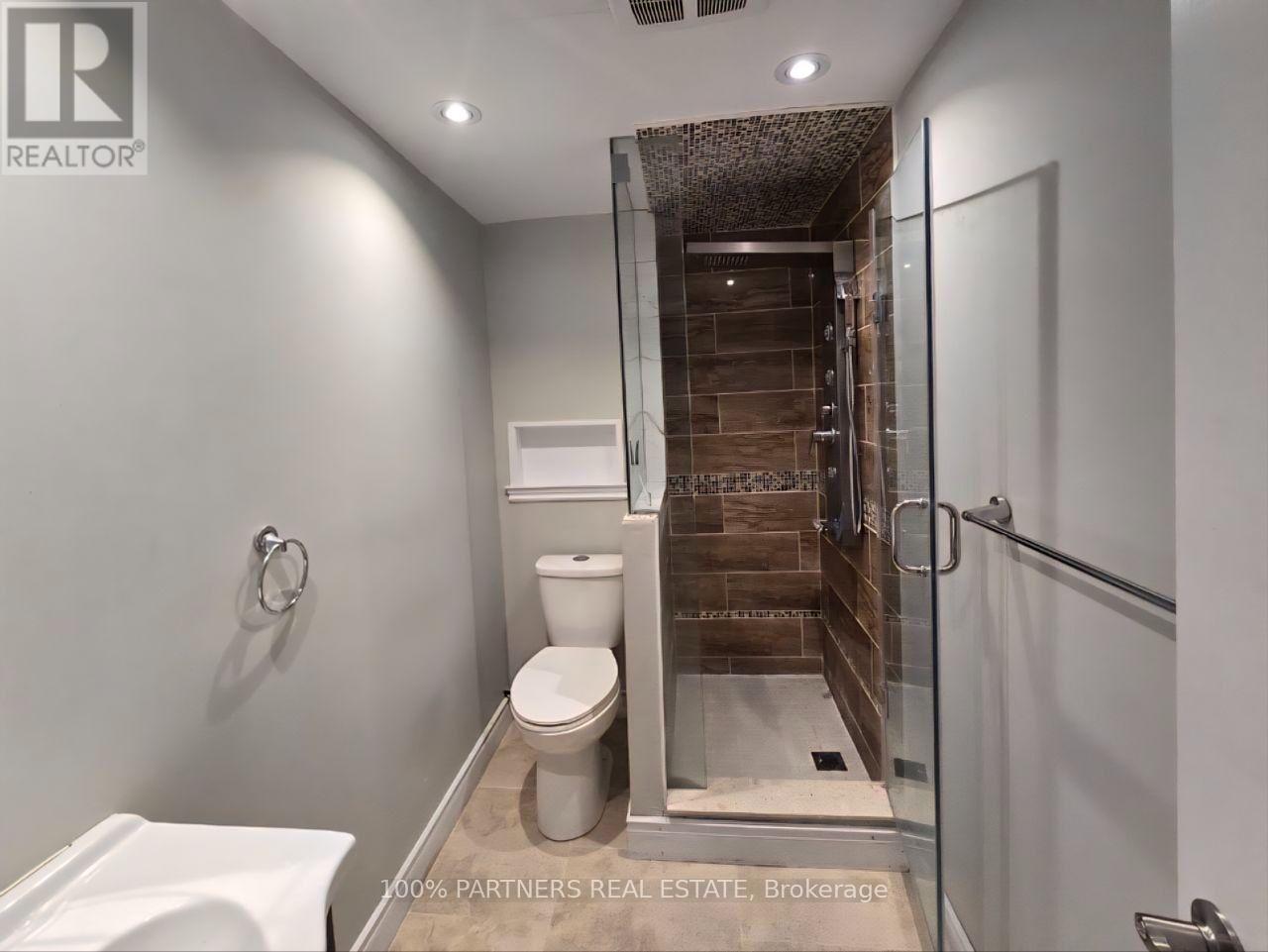 8 St. Philip Court, Whitby, Ontario  L1P 0A5 - Photo 37 - E13698216