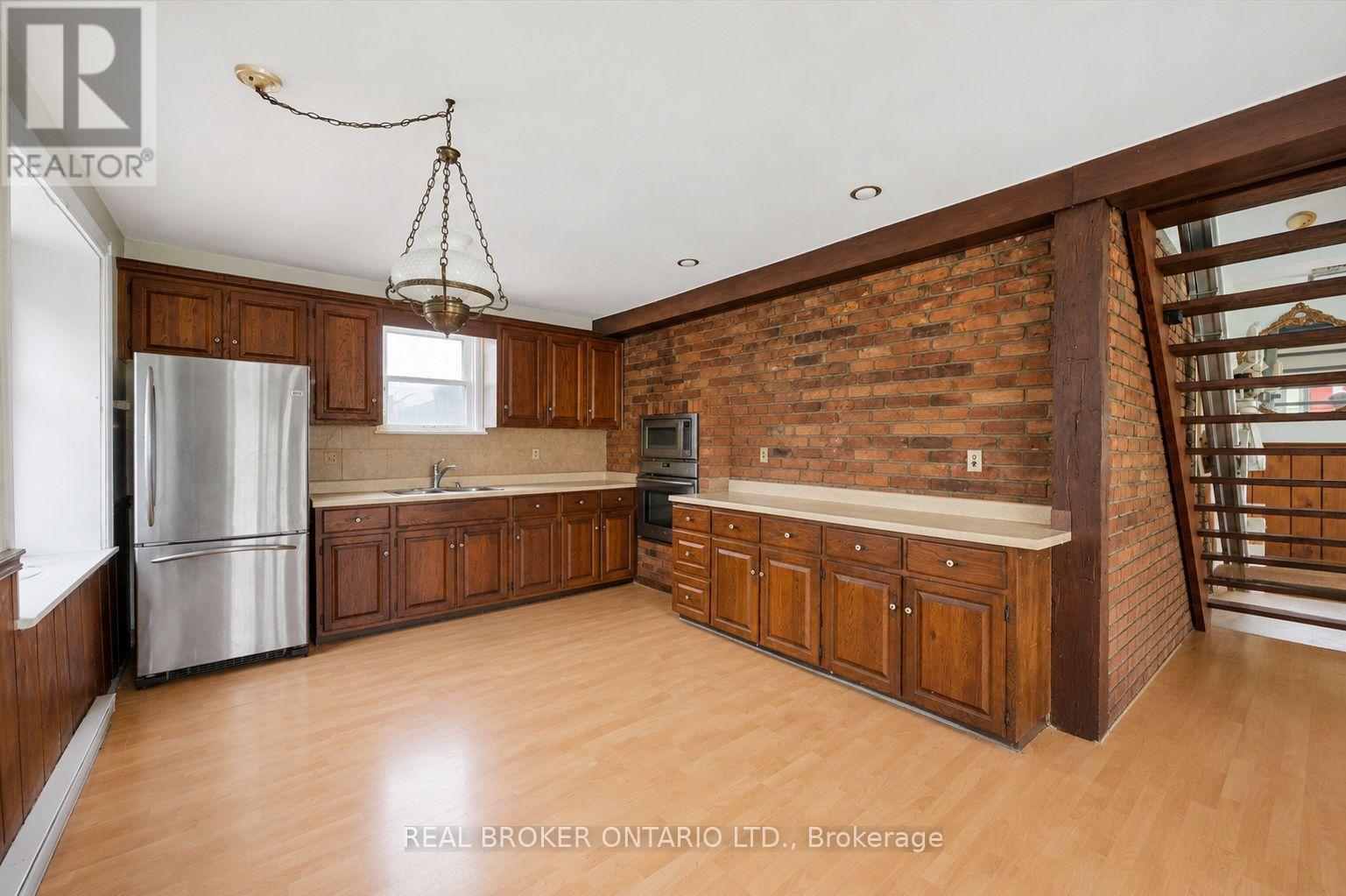 36 Elgin Street E, Woolwich, Ontario  N0B 1N0 - Photo 4 - X13704388
