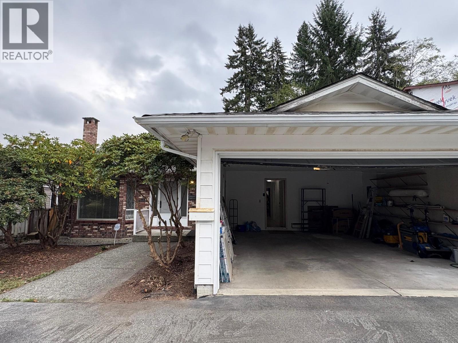 657 Poirier Street, Coquitlam, British Columbia  V3J 7M5 - Photo 2 - R3156307