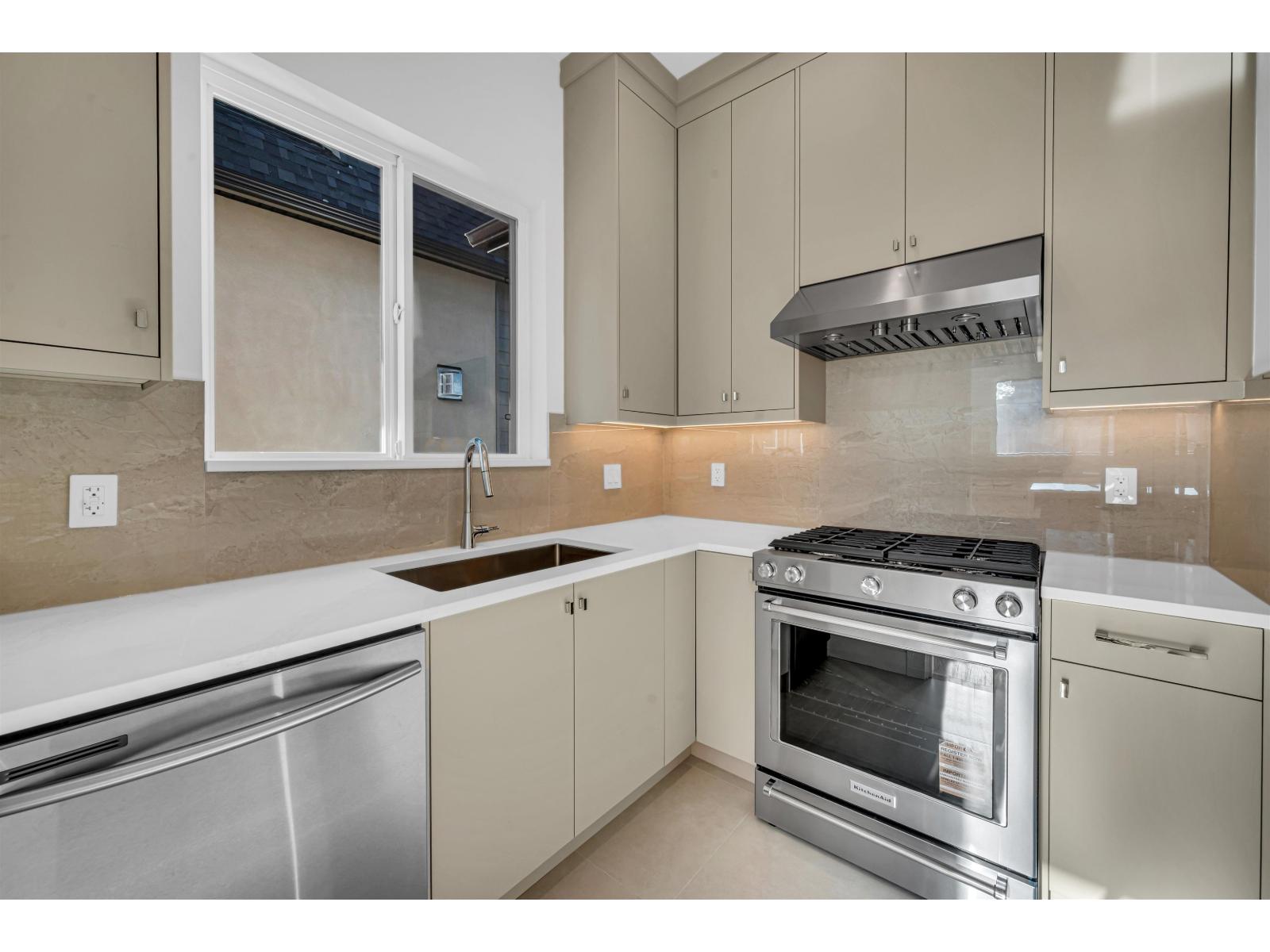 6911 205 Street, Langley, British Columbia  V2Y 1R2 - Photo 13 - R3157502