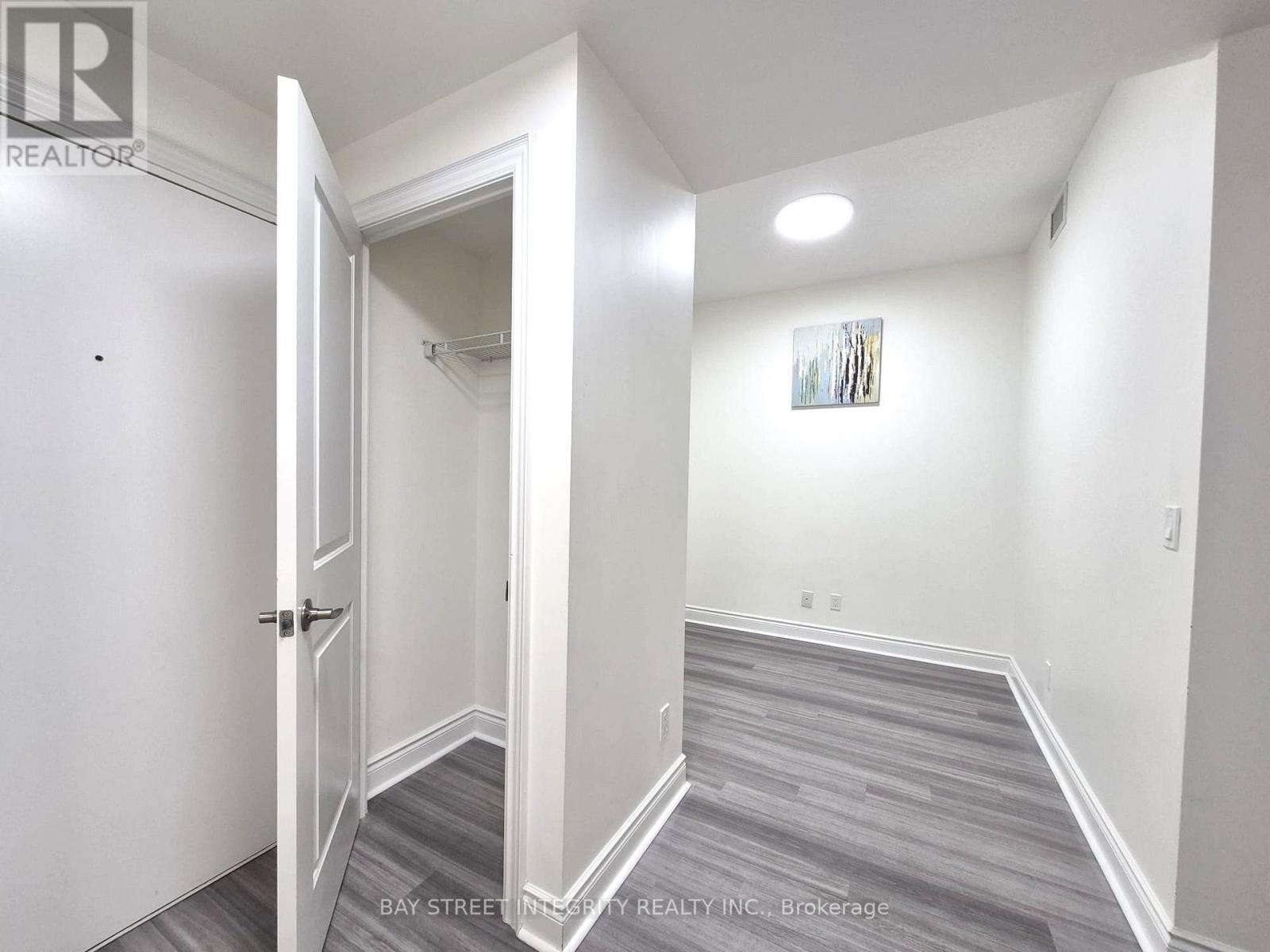 701 - 38 Cedarland Drive, Markham, Ontario  L6G 0G7 - Photo 4 - N13702534