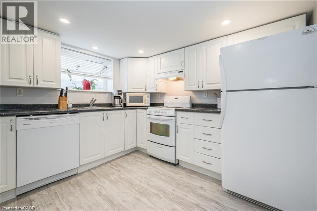 64 Sheldon Avenue N Unit# Basement, Kitchener, Ontario  N2H 3M4 - Photo 3 - 40852561