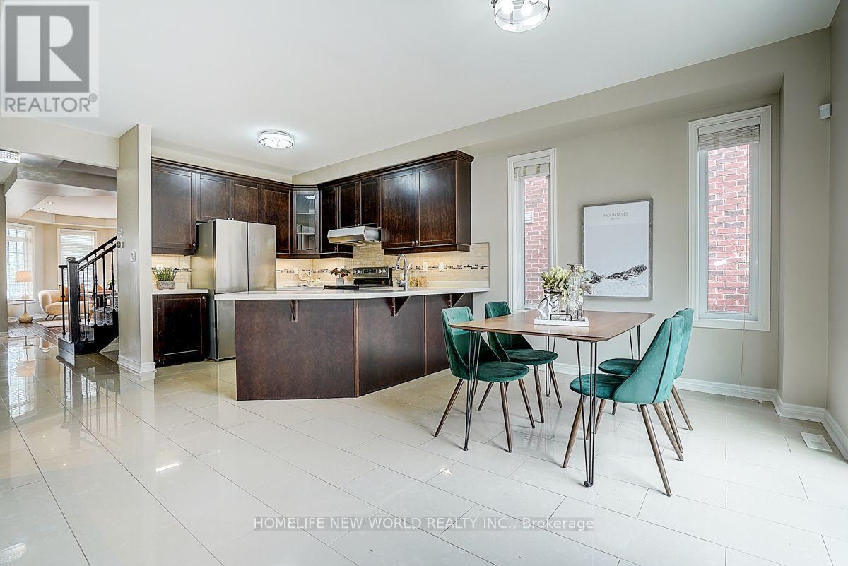 39 James Parrott Avenue, Markham, Ontario  L6E 0J8 - Photo 10 - N13704408