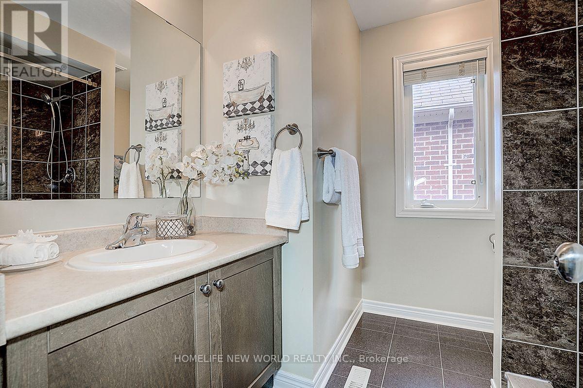 39 James Parrott Avenue, Markham, Ontario  L6E 0J8 - Photo 27 - N13704408