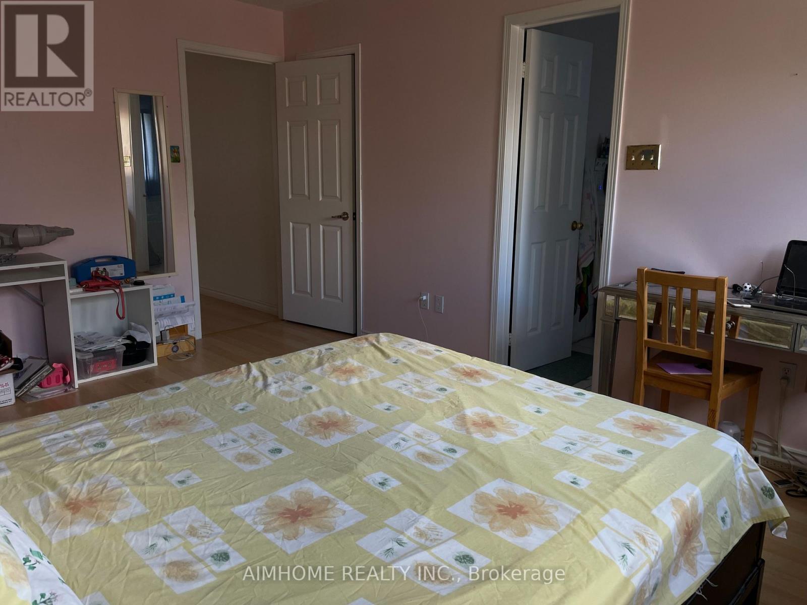 6928 Glory Court, Mississauga, Ontario  L5N 7E1 - Photo 15 - W13704404