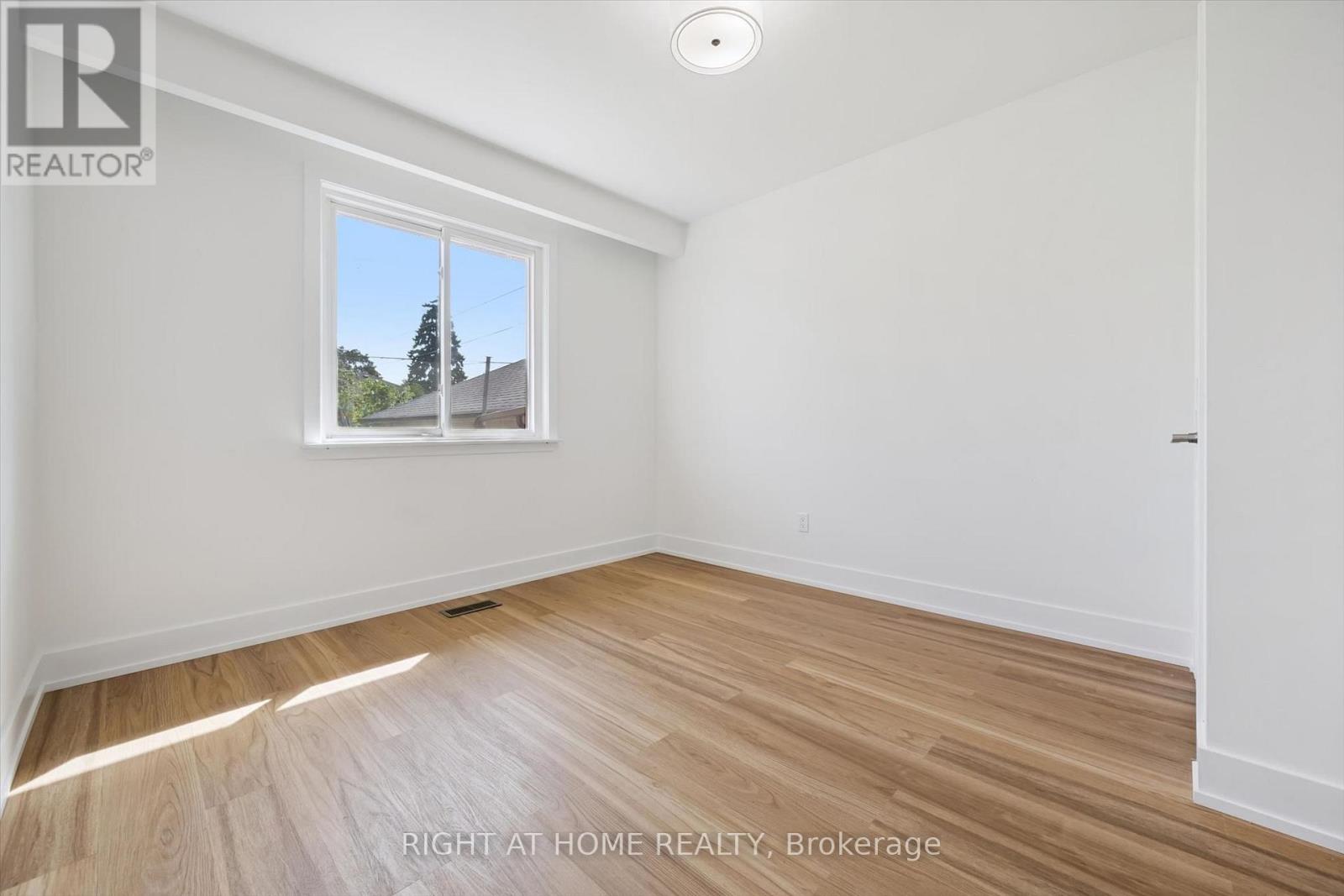 27 Jocada Road, Toronto, Ontario  M6L 2J4 - Photo 20 - W13704406