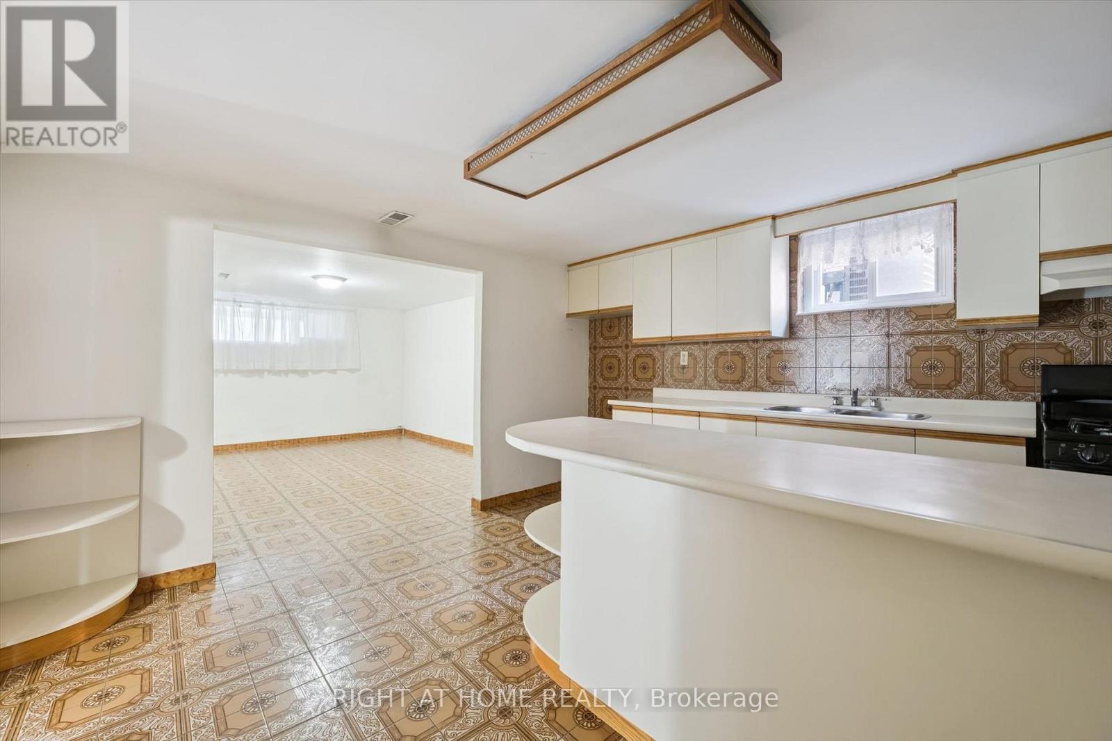 27 Jocada Road, Toronto, Ontario  M6L 2J4 - Photo 30 - W13704406