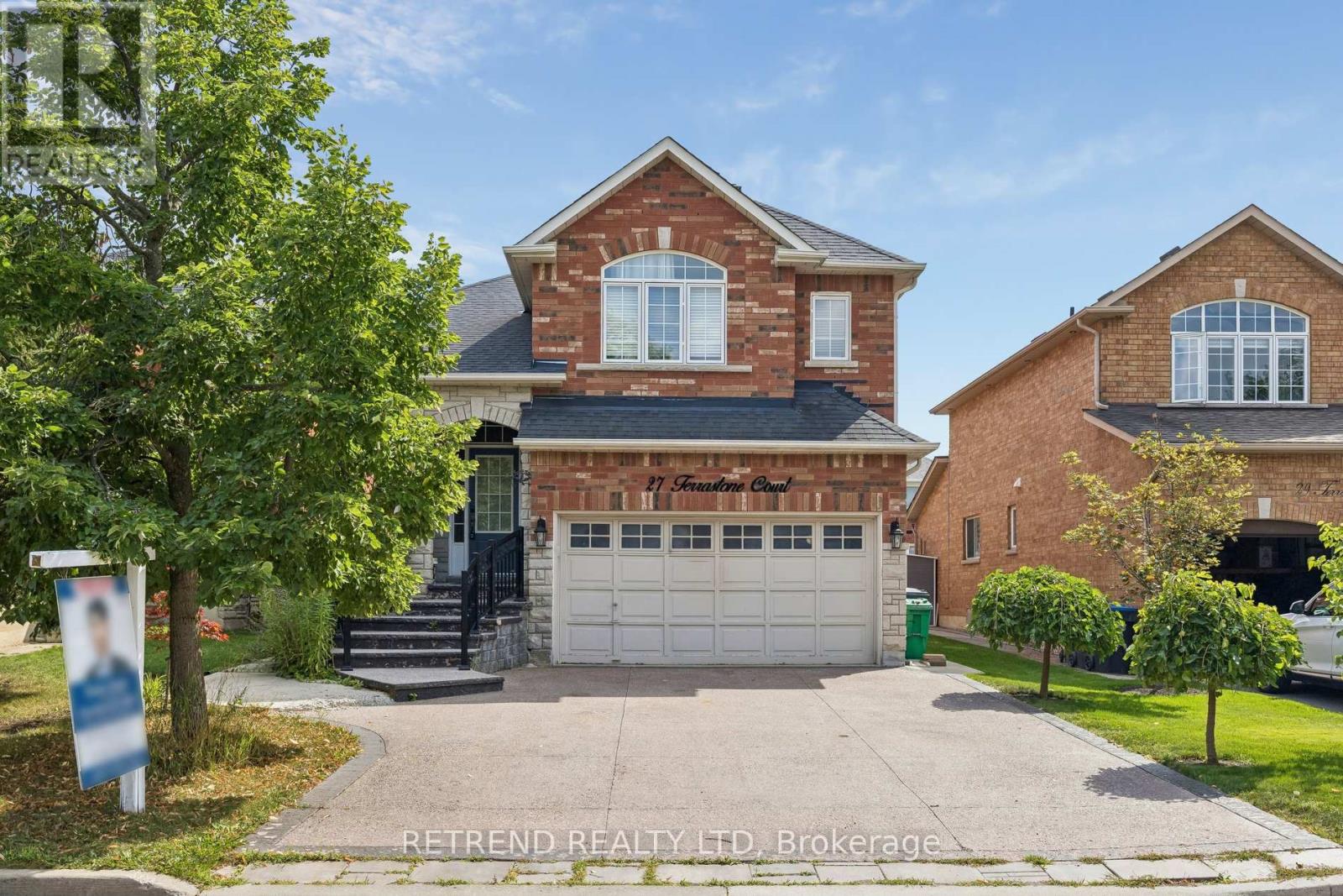 27 Terrastone Court, Caledon, Ontario  L7E 2G7 - Photo 3 - W13704412