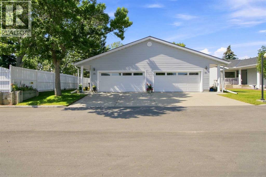 75 Lincoln Manor Sw, Calgary, Alberta T3E 7E3 - Photo 1 - A2339417