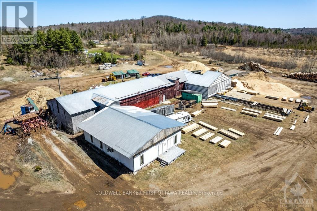 8687 Highway 511, Lanark Highlands, Ontario K0G 1K0 - Photo 2 - X13704426