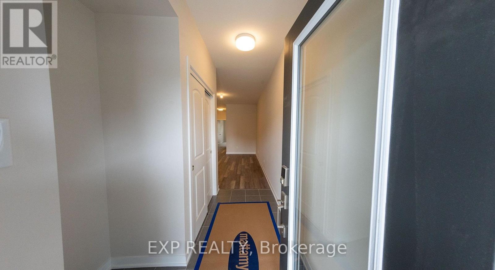 206 Lillian Freiman Private, Ottawa, Ontario  K2J 6Z8 - Photo 2 - X13704432