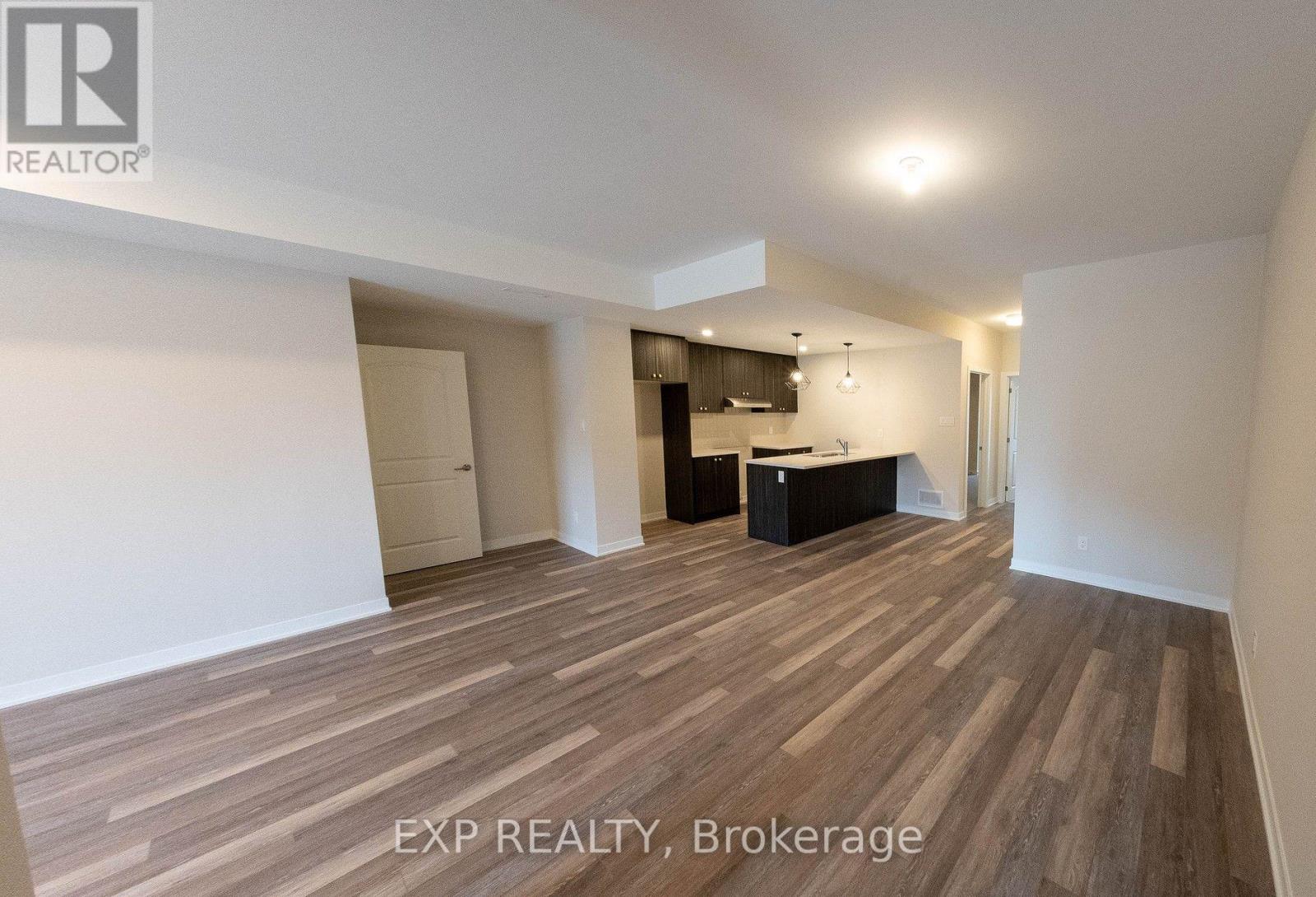 206 Lillian Freiman Private, Ottawa, Ontario  K2J 6Z8 - Photo 3 - X13704432
