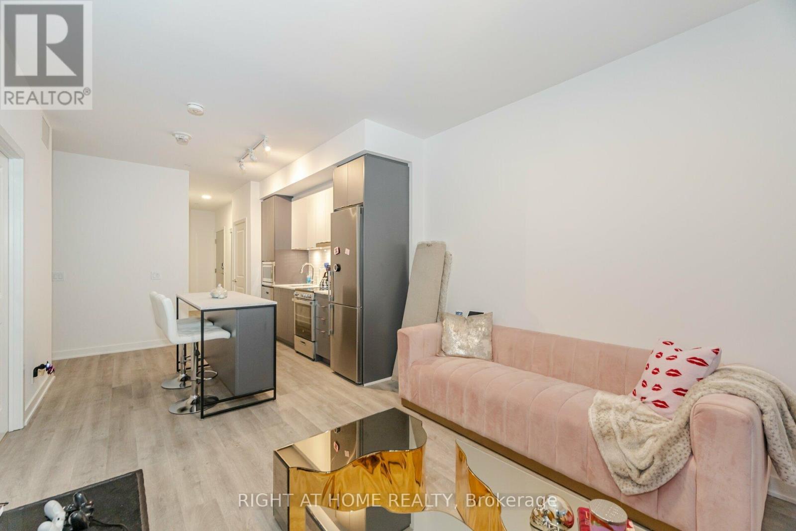 226 - 50 Upper Mall Way, Vaughan, Ontario  L4J 0L8 - Photo 15 - N13704428