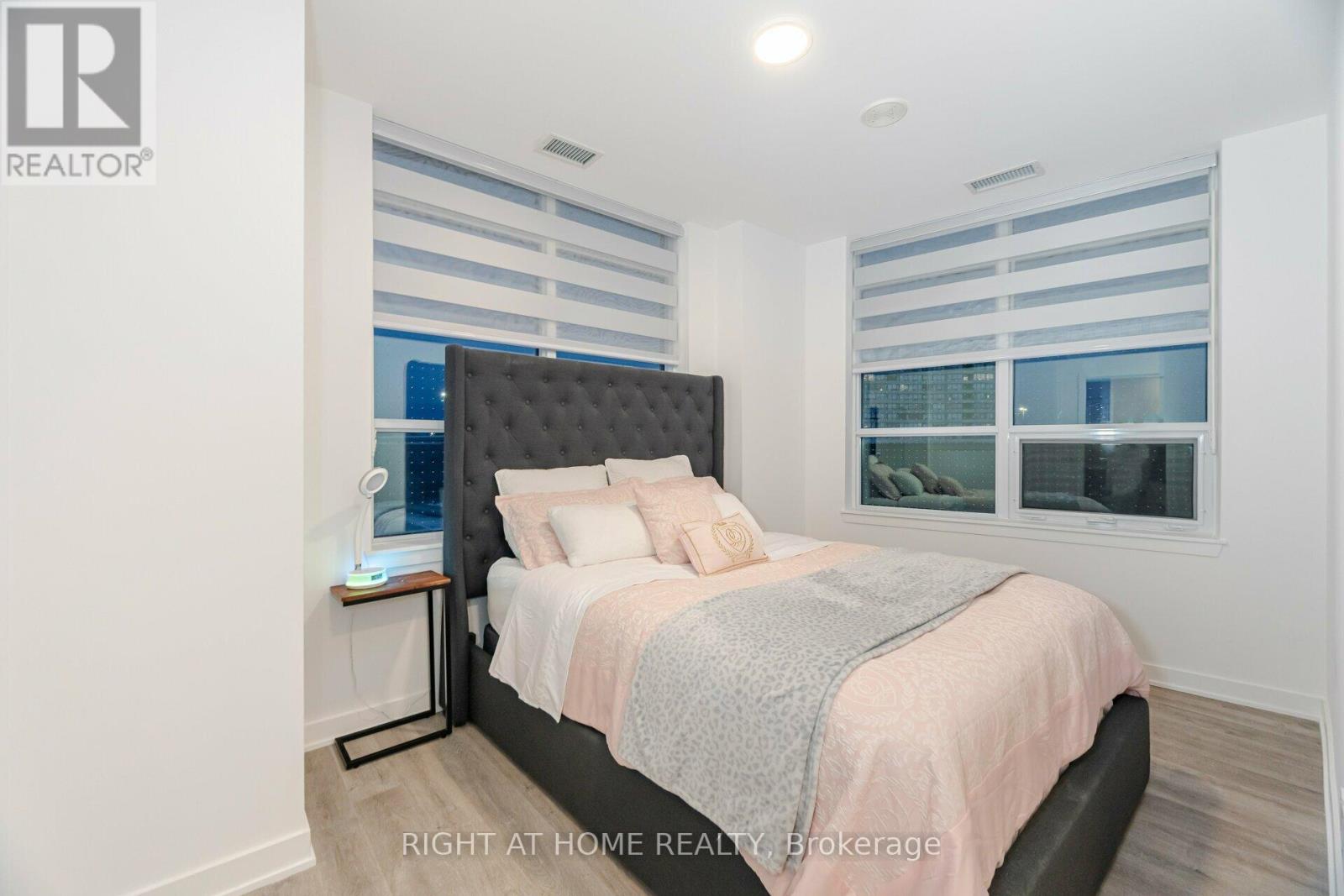 226 - 50 Upper Mall Way, Vaughan, Ontario  L4J 0L8 - Photo 18 - N13704428