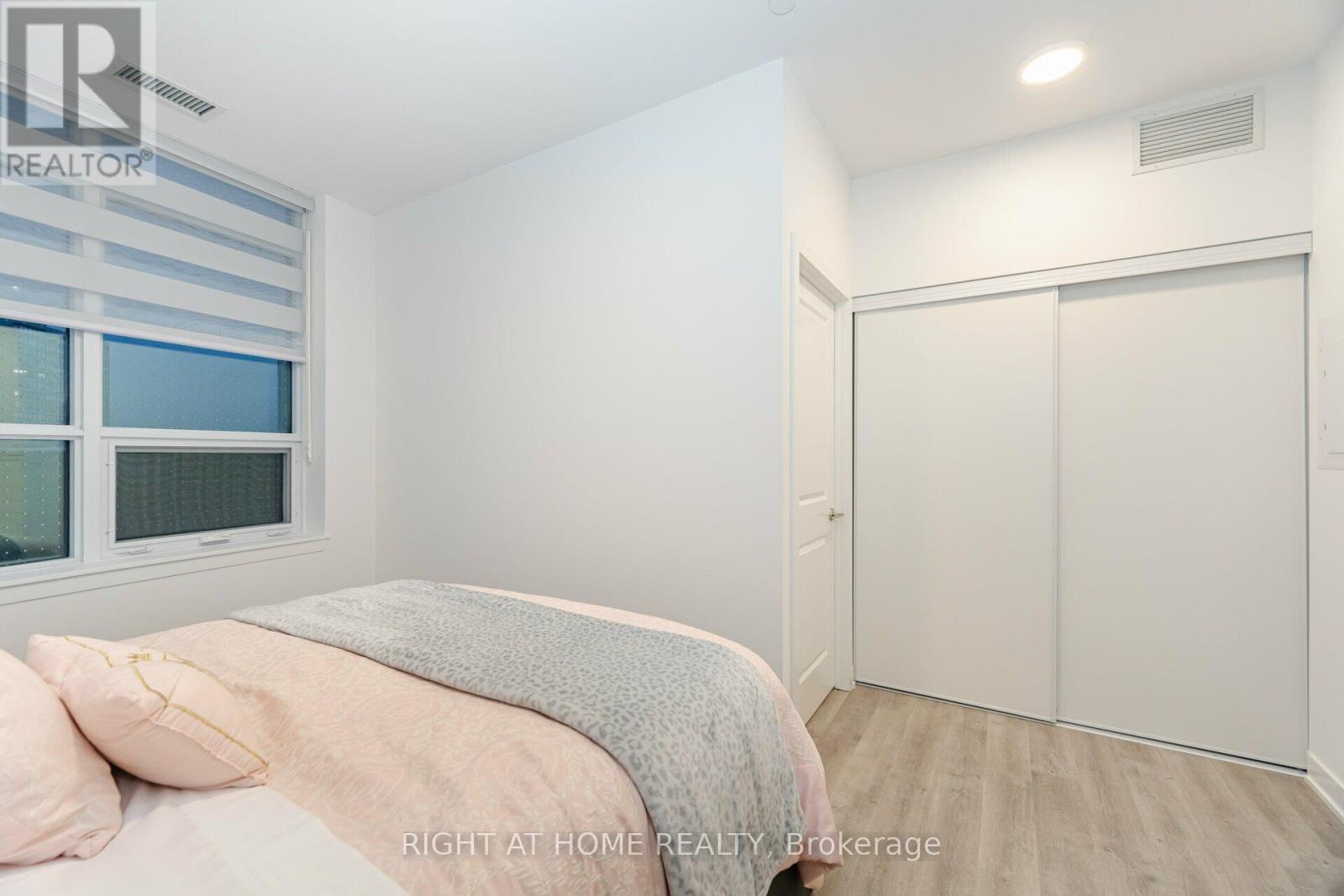 226 - 50 Upper Mall Way, Vaughan, Ontario  L4J 0L8 - Photo 19 - N13704428