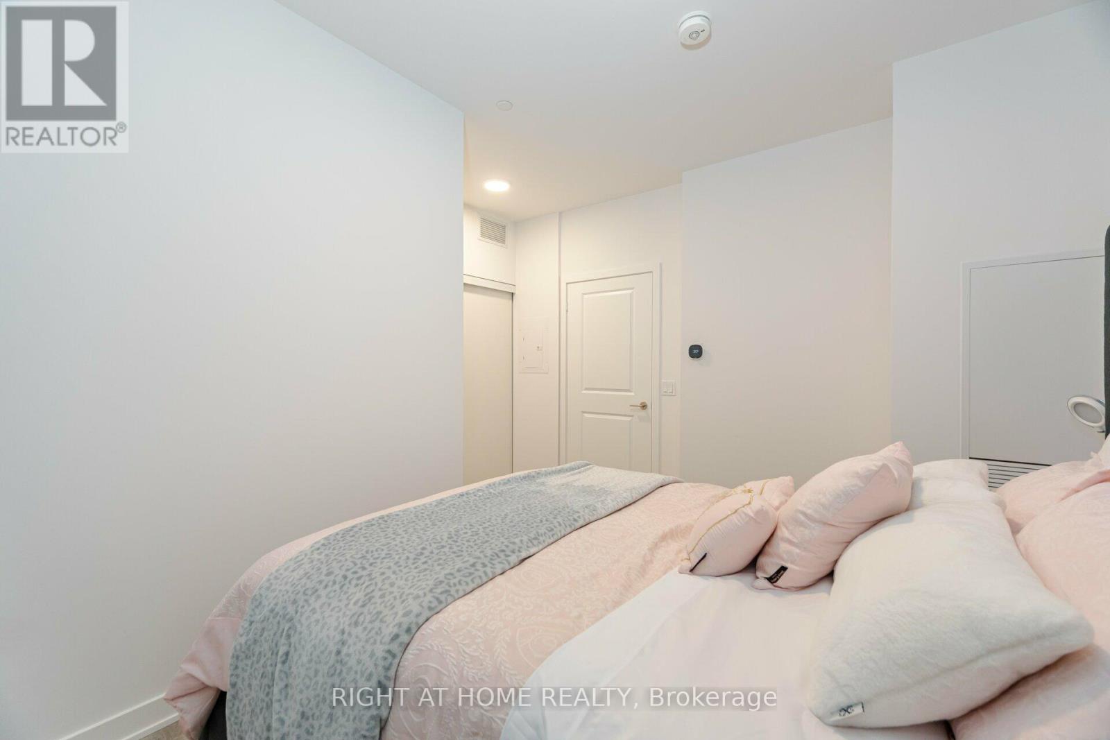 226 - 50 Upper Mall Way, Vaughan, Ontario  L4J 0L8 - Photo 20 - N13704428
