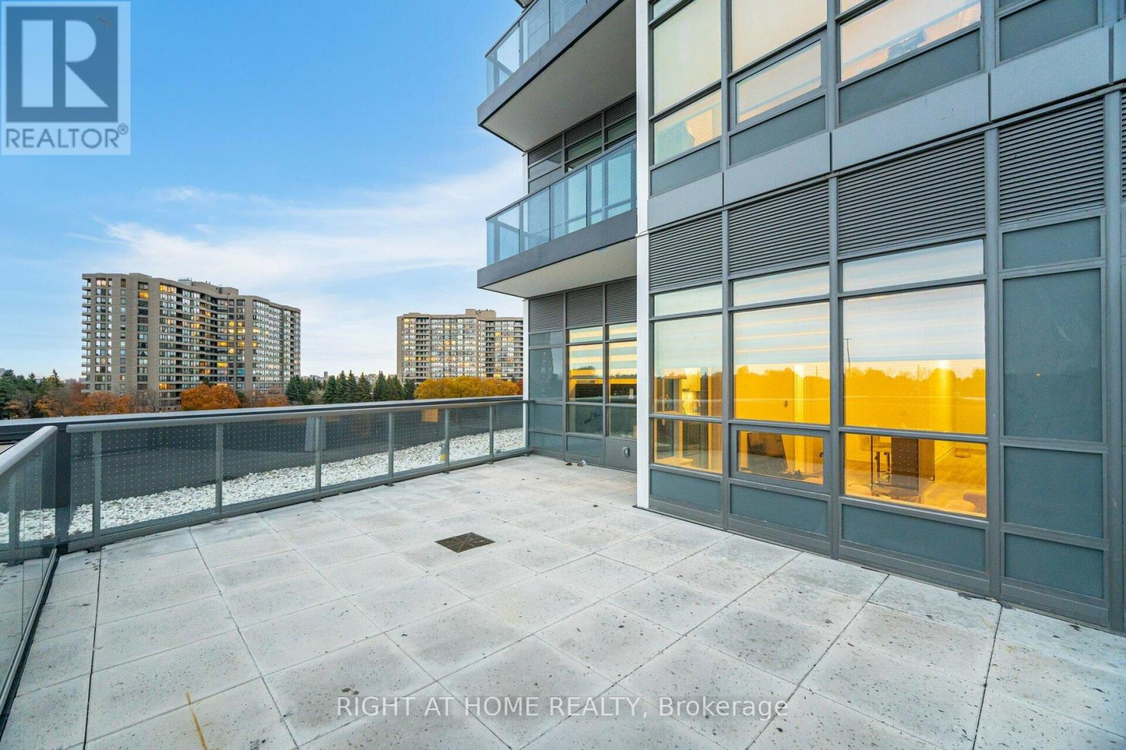 226 - 50 Upper Mall Way, Vaughan, Ontario  L4J 0L8 - Photo 28 - N13704428