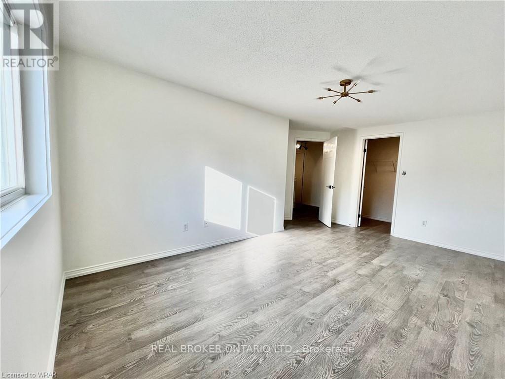 412 Exmoor Street, Waterloo, Ontario  N2K 3T1 - Photo 9 - X13704424